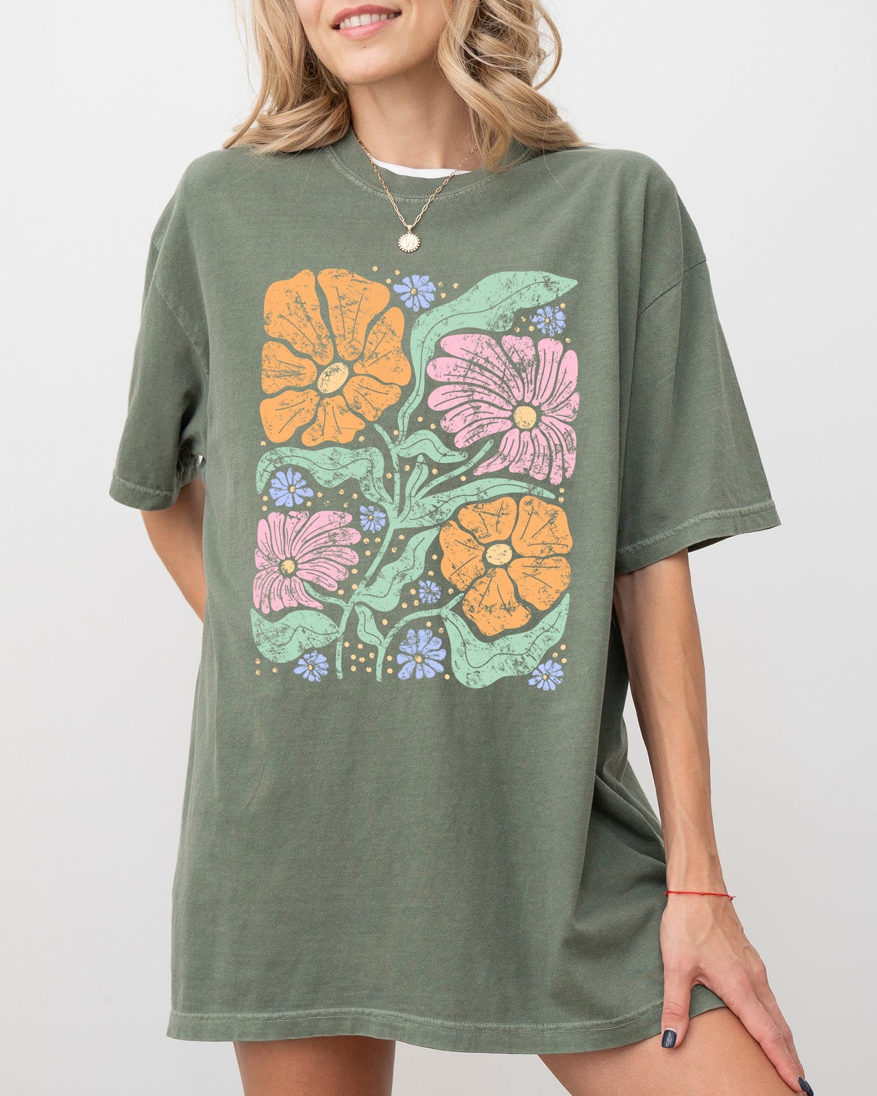 Soft Gorgeous Abstract Boho Floral Summer Vibes Gardening Festival Nature Comfort Colors Tee
