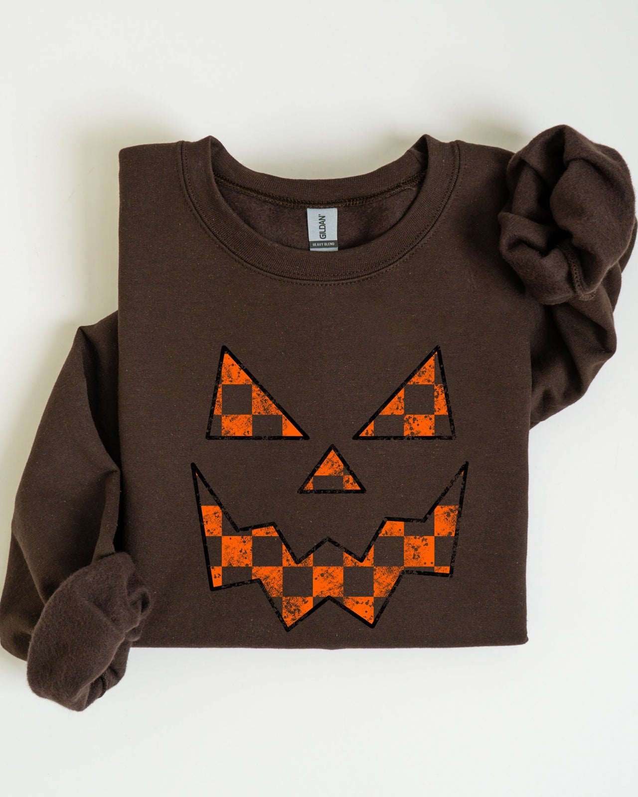 Spooky Jack-O-Lantern Retro Halloween Pumpkin Checkered Graphic Cozy Seasonal Sweatshirt