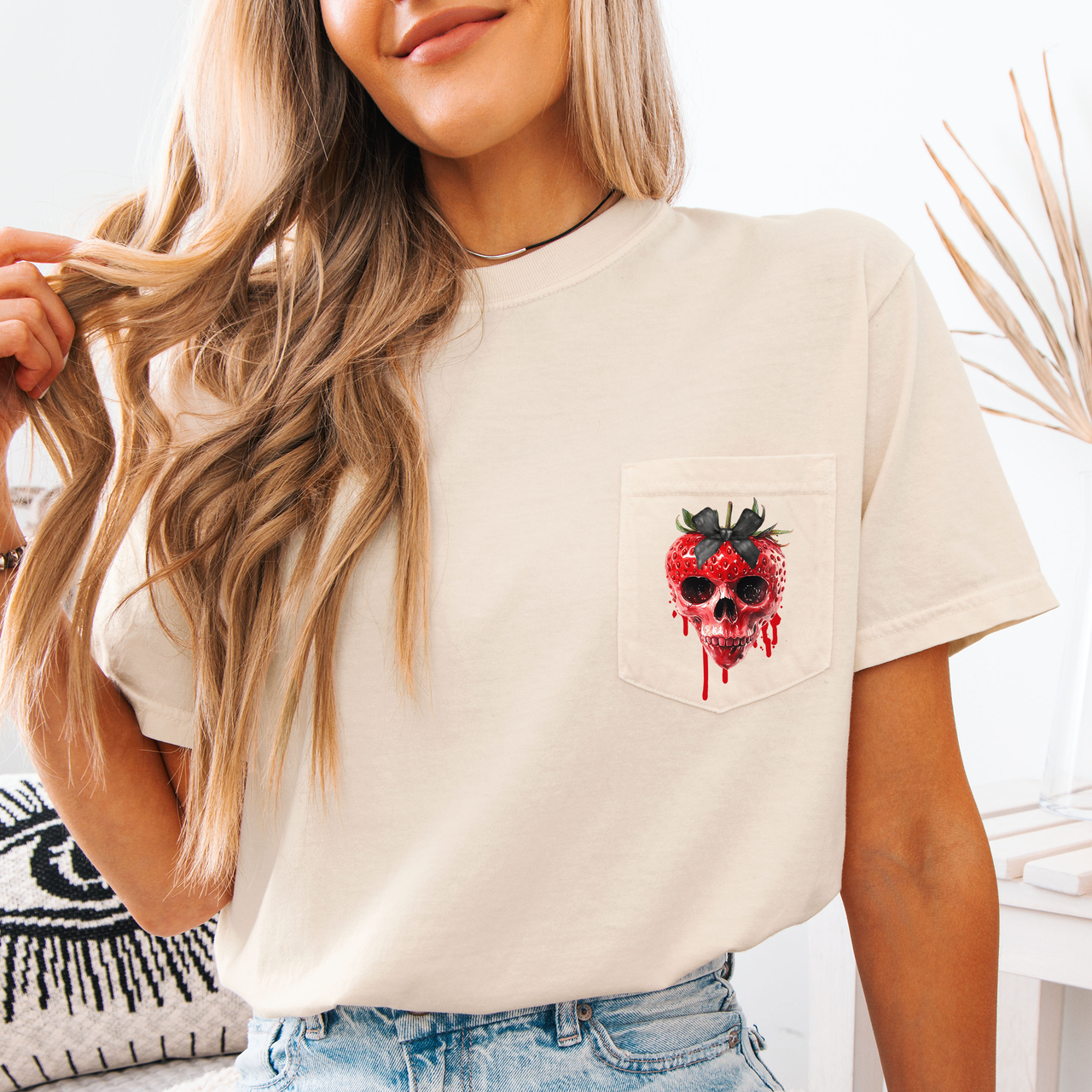Spooky Strawberry Skeleton Halloween Creepy Juggling Jack-O-Lanterns Comfort Colors Pocket Tee