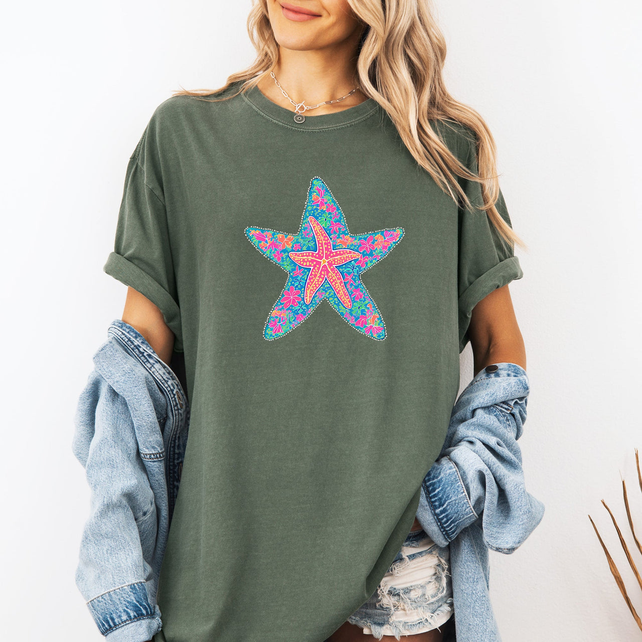 Starfish And Sea Life Summer Beach Vibes For Coastal Lovers And Sun Seekers Comfort Colors Tee