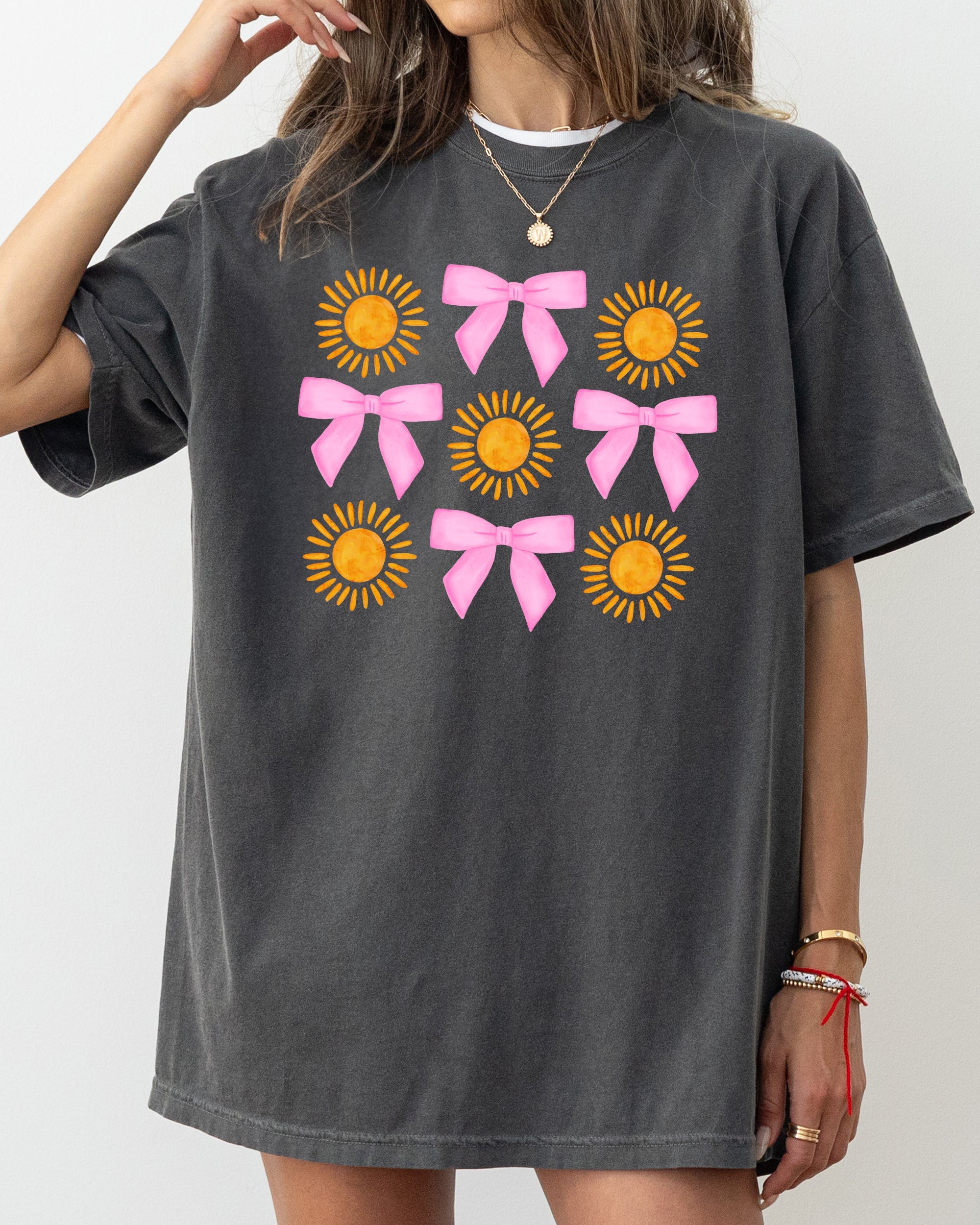Hot Girl Summer Beach Vibes Ribbon Coquette Summer Sun Bow Design Comfort Colors Tee