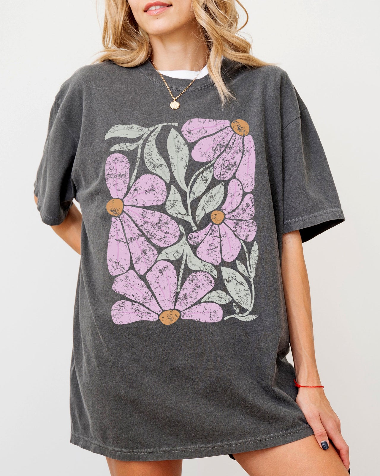 Summery Gorgeous Abstract Flowers Boho Floral Design Summer Vibes Gardening Festival Nature Comfort Colors Tee