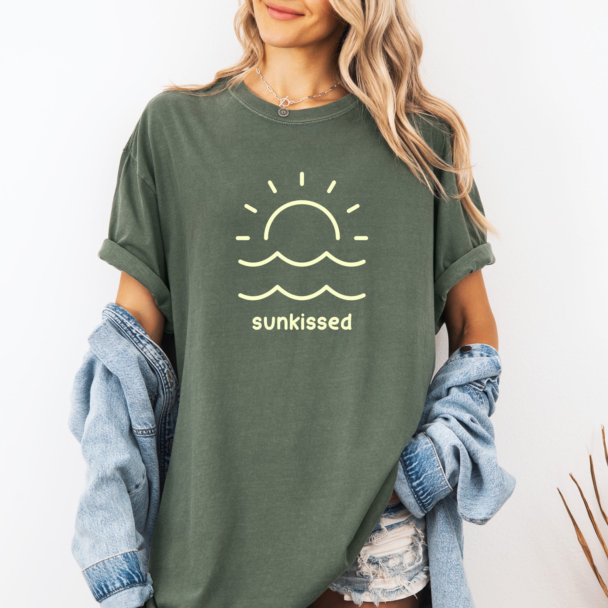 Sunkissed Retro Minimalist Sunshine Beach Summer Vibes Edition Comfort Colors Tee