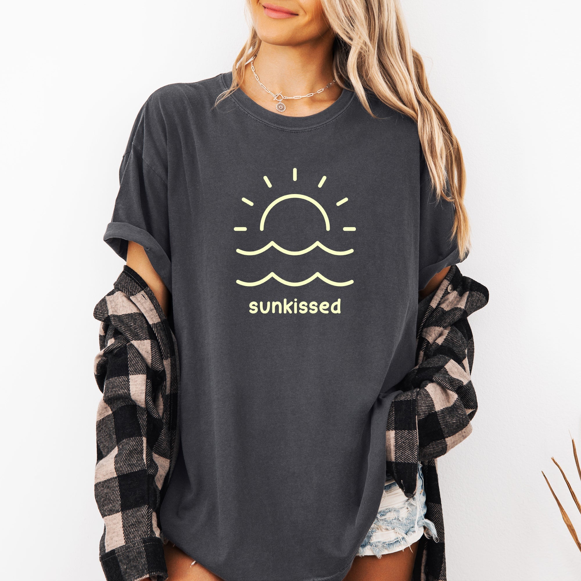 Sunkissed Retro Minimalist Sunshine Beach Summer Vibes Edition Comfort Colors Tee