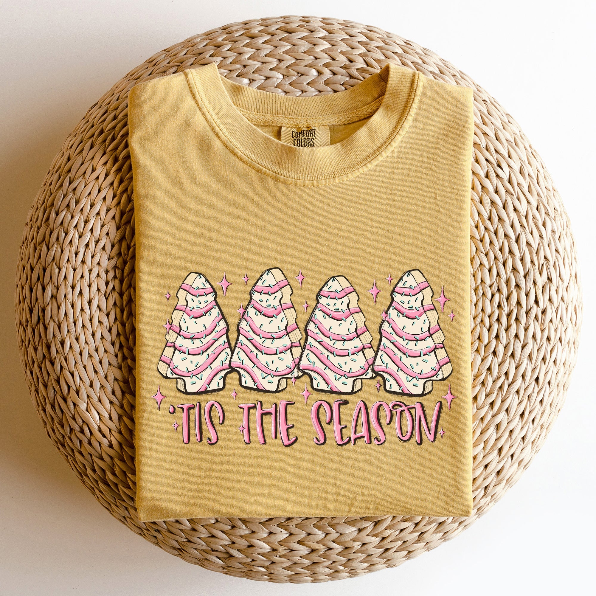 Tis The Season Pink Christmas Cakes Cute Treat Winter Santa Xmas Comfort Colors Tee