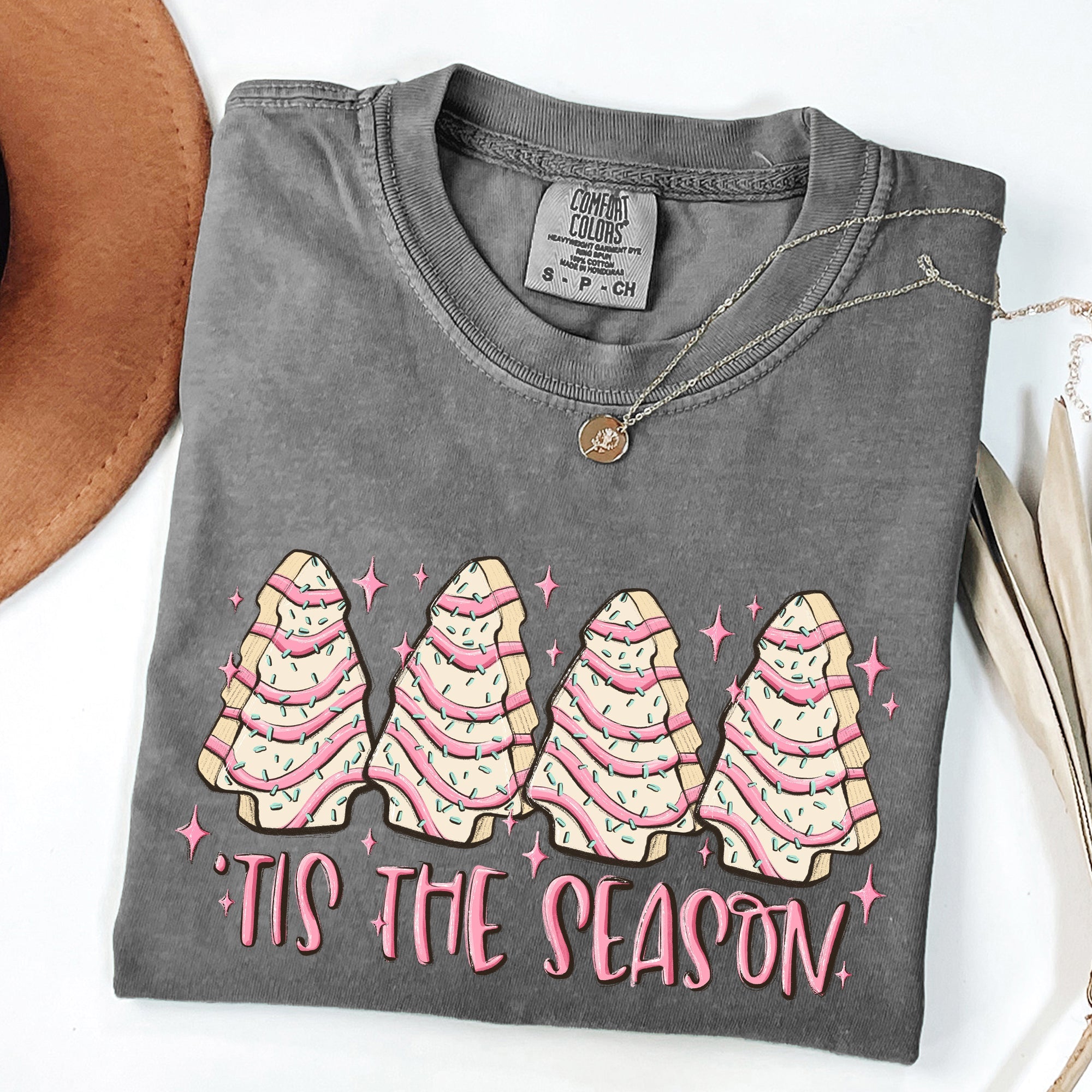 Tis The Season Pink Christmas Cakes Cute Treat Winter Santa Xmas Comfort Colors Tee