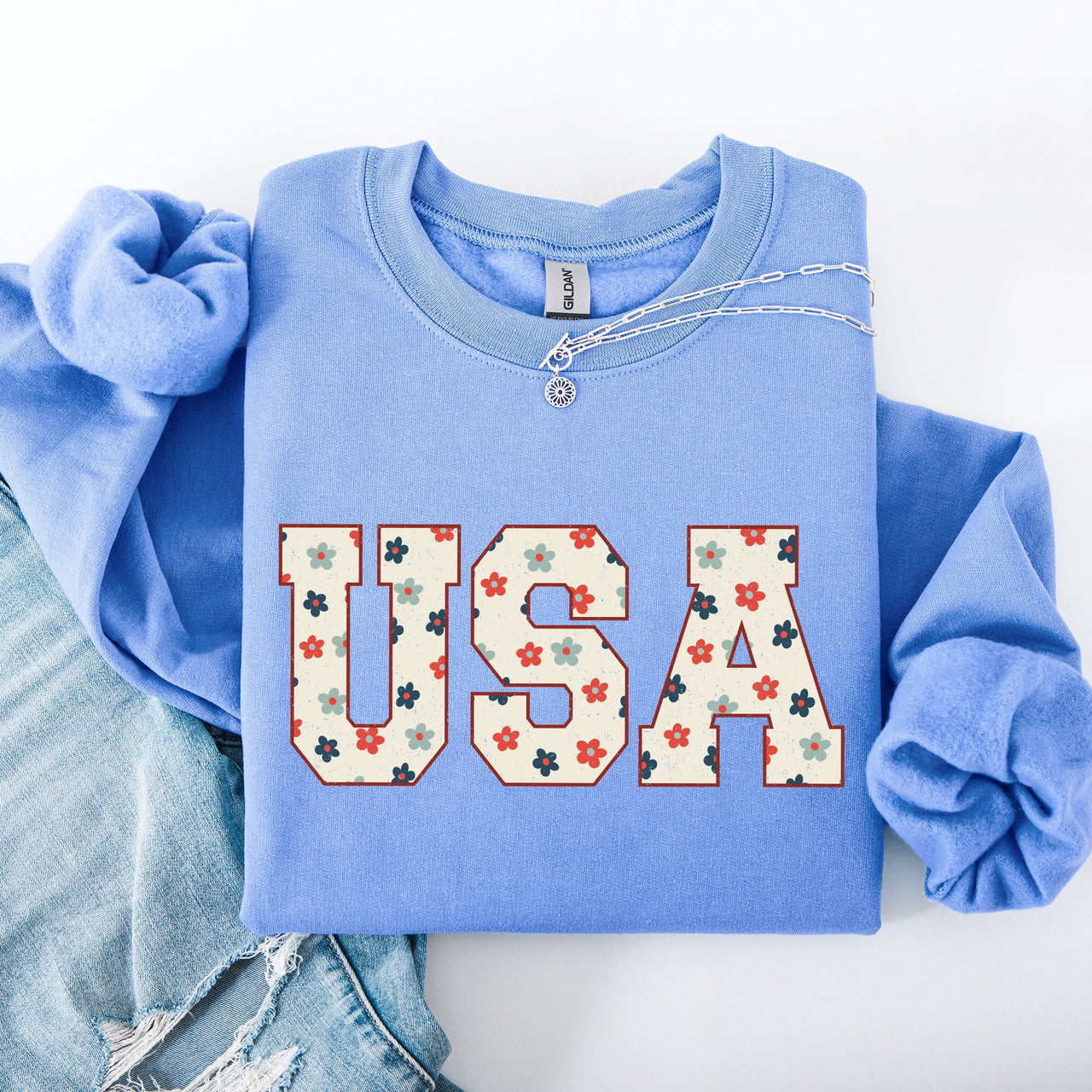 USA Flowers Minimalist Patriotic America 4th of July Independence Day Sweatshirt