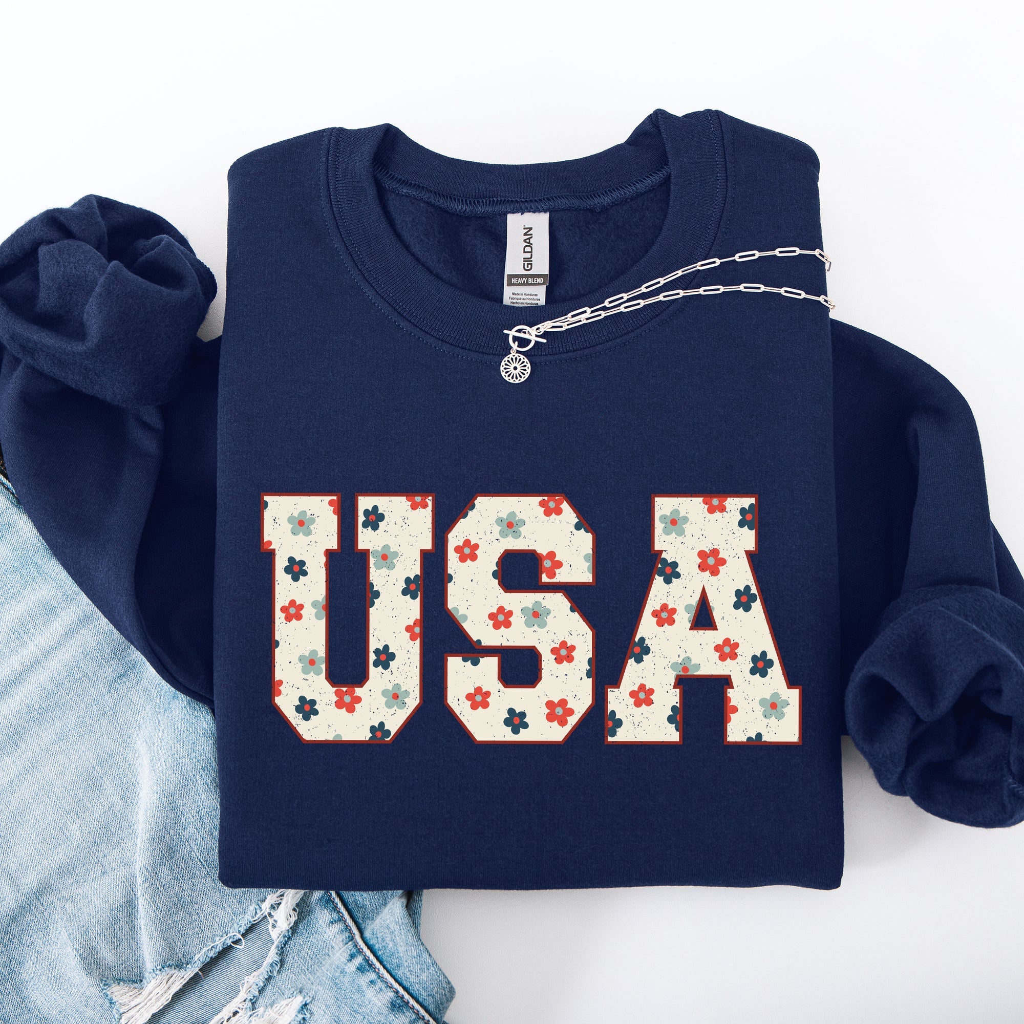 USA Flowers Minimalist Patriotic America 4th of July Independence Day Sweatshirt
