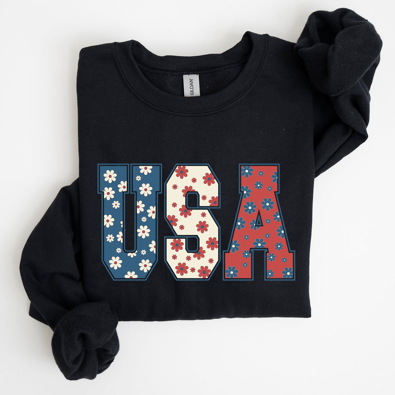 USA Floral Print Patriotic Flag and Stars Design Celebrating American Pride for Everyday Wear Sweatshirt