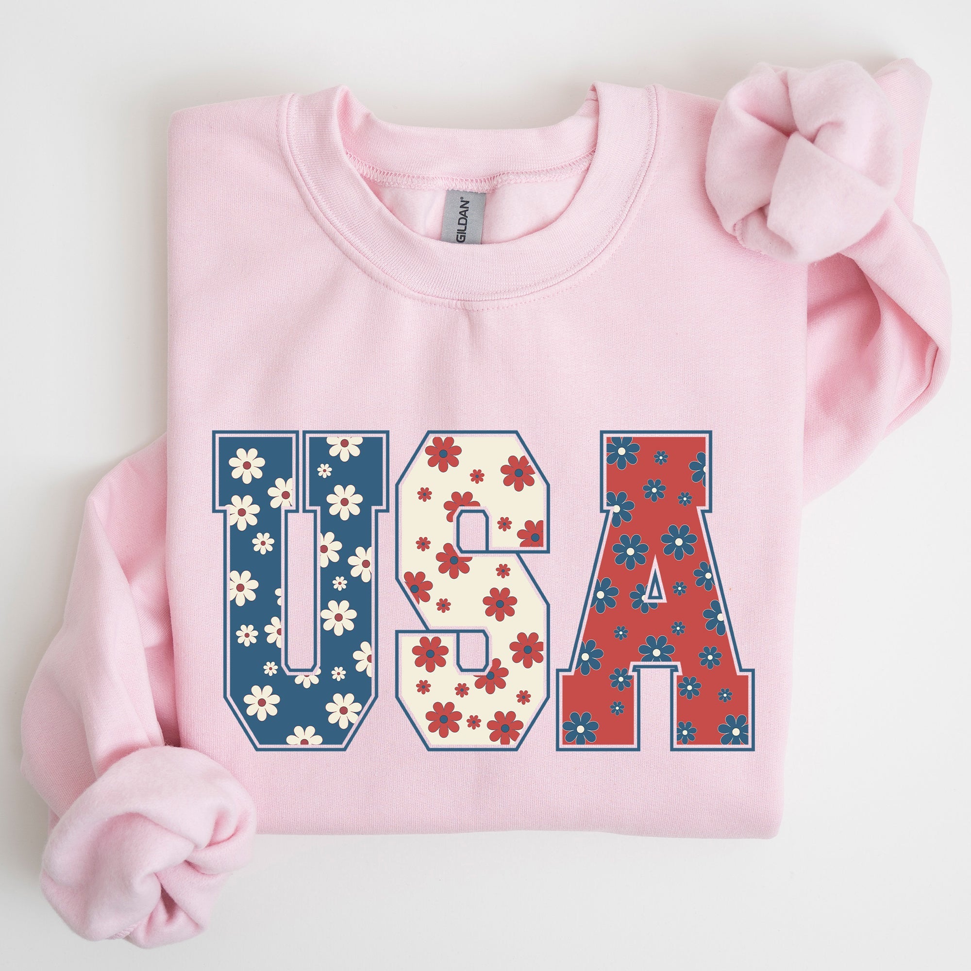 USA Floral Print Patriotic Flag and Stars Design Celebrating American Pride for Everyday Wear Sweatshirt