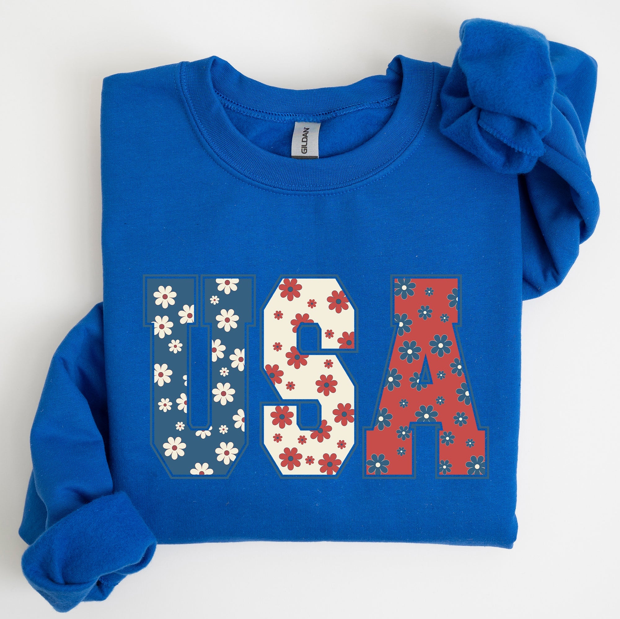 USA Floral Print Patriotic Flag and Stars Design Celebrating American Pride for Everyday Wear Sweatshirt