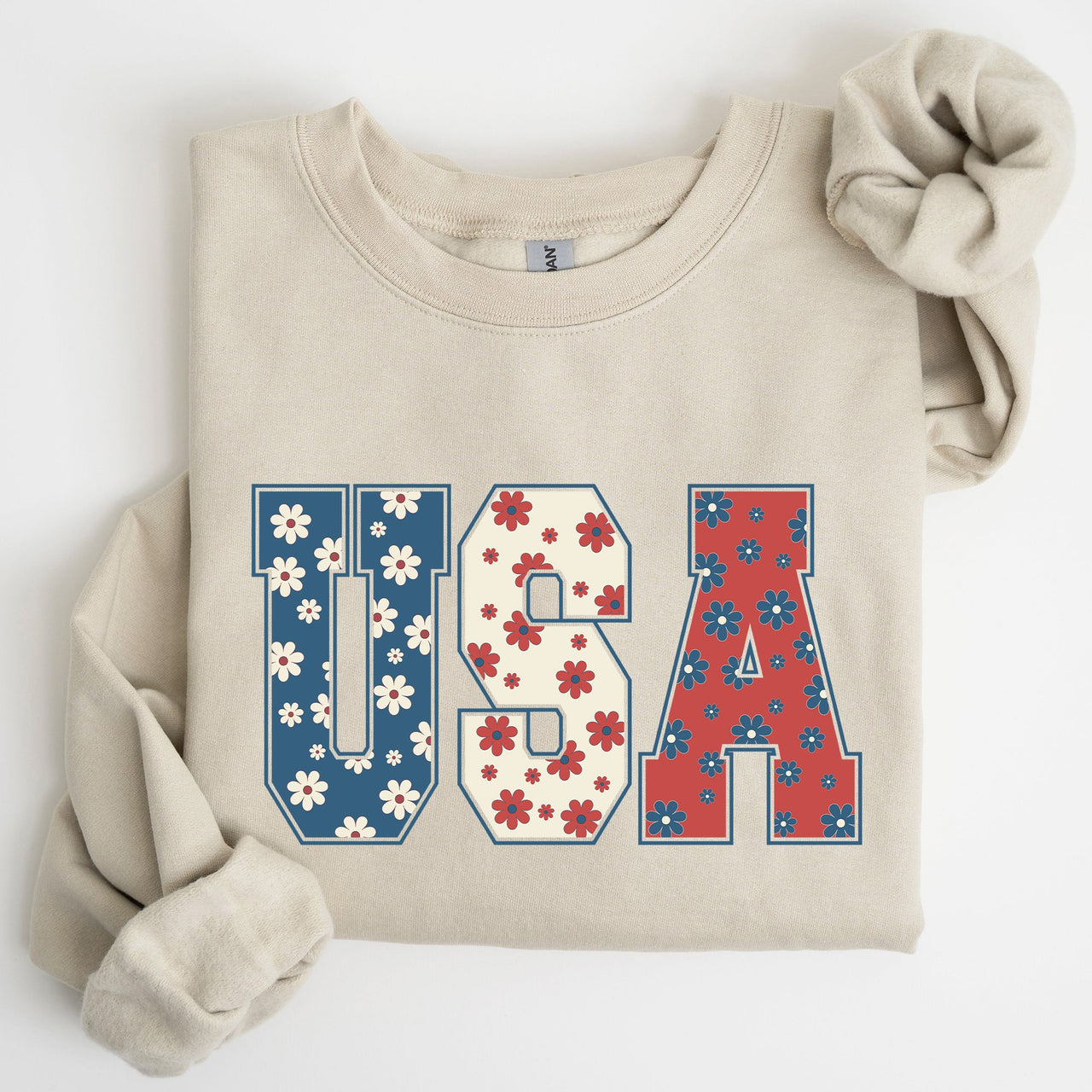 USA Floral Print Patriotic Flag and Stars Design Celebrating American Pride for Everyday Wear Sweatshirt