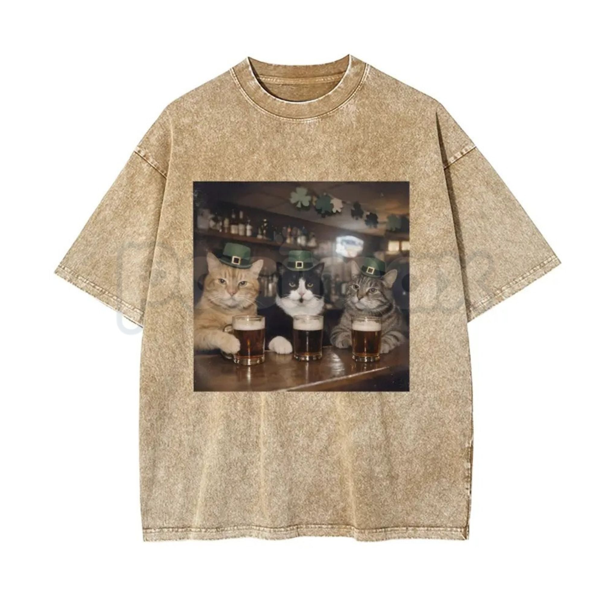 Unisex Cat Vintage Shamrock Washed T-Shirt – Funny Lucky Cat St. Patrick’s Day Graphic Tee