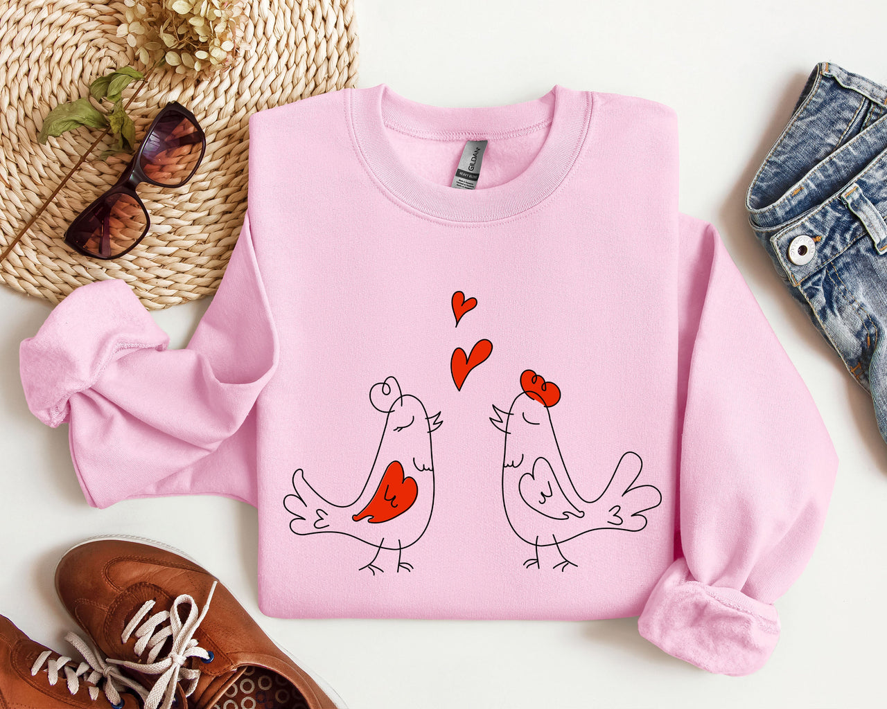 Retro Love Birds Valentines Day Nostalgic Vintage Card Illustrations Romance Edition Sweatshirt