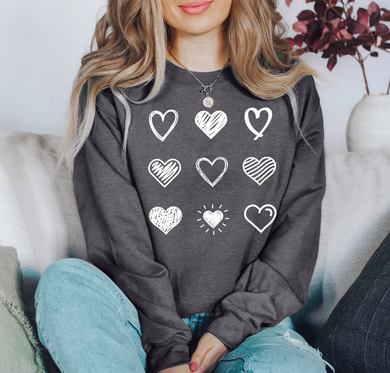 Retro Cute Hearts Vintage Valentine Edition Ultra Soft Brushed Thermal Cozy Fleece Sweatshirt
