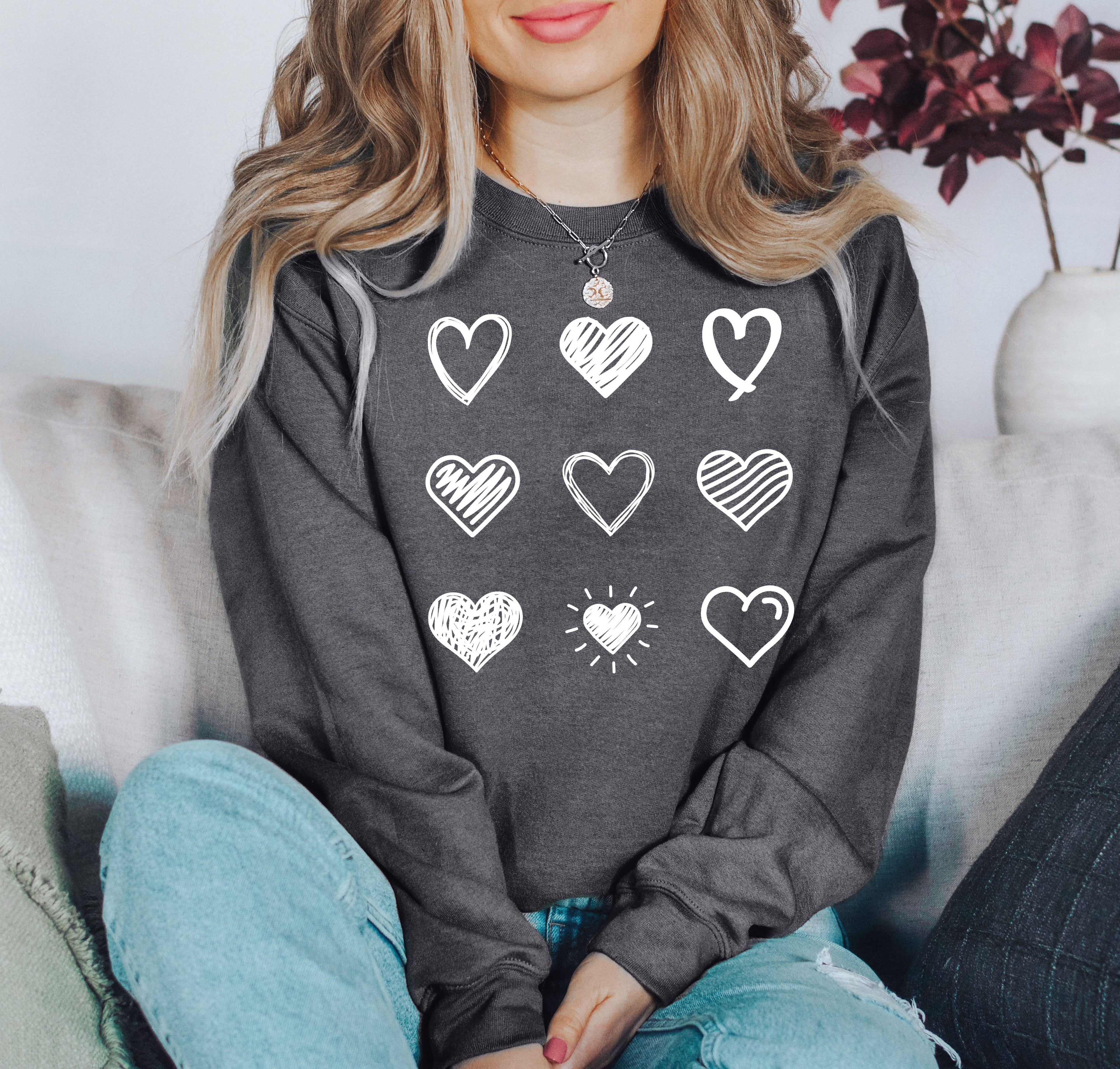 Retro Cute Hearts Vintage Valentine Edition Ultra Soft Brushed Thermal Cozy Fleece Sweatshirt