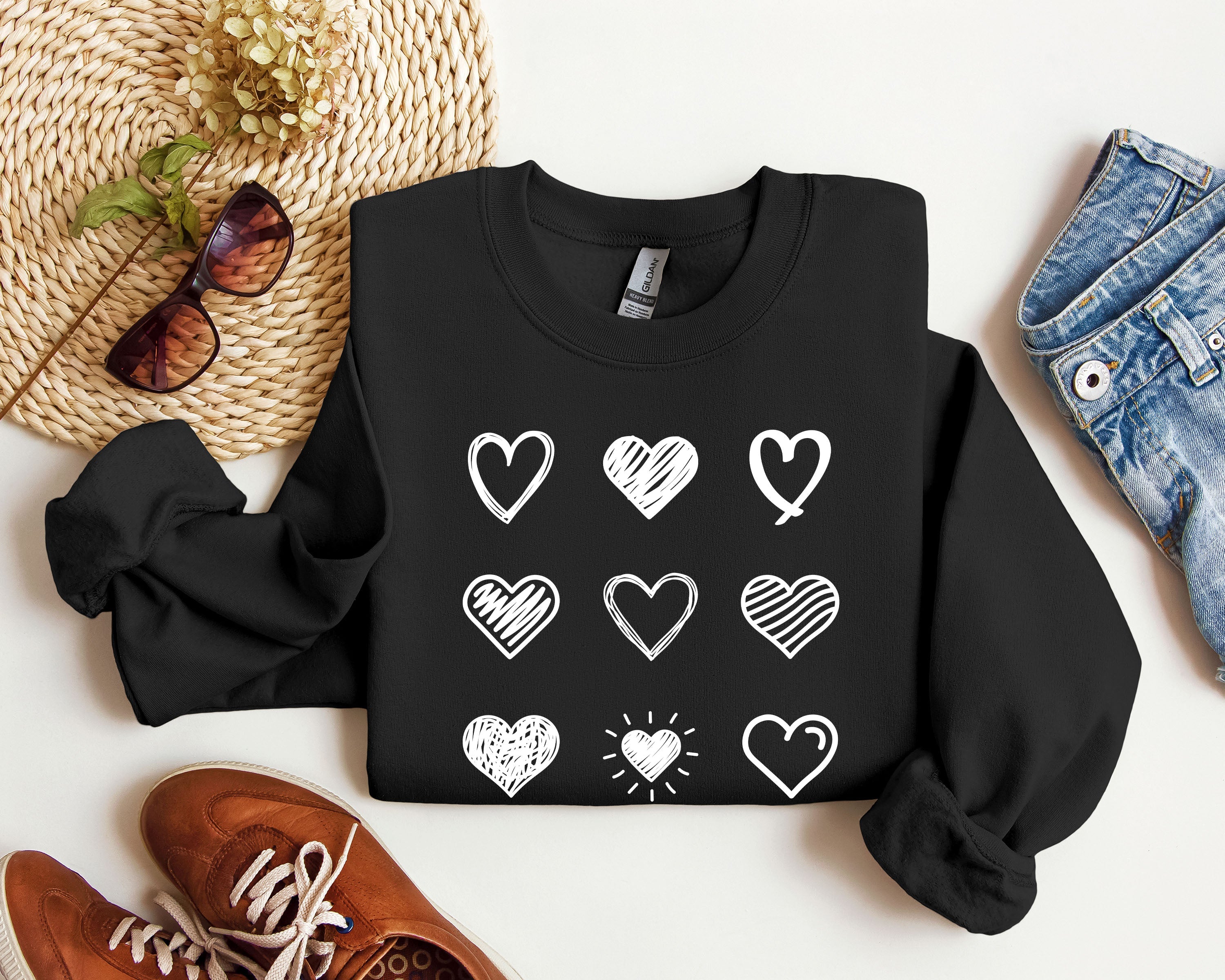 Retro Cute Hearts Vintage Valentine Edition Ultra Soft Brushed Thermal Cozy Fleece Sweatshirt