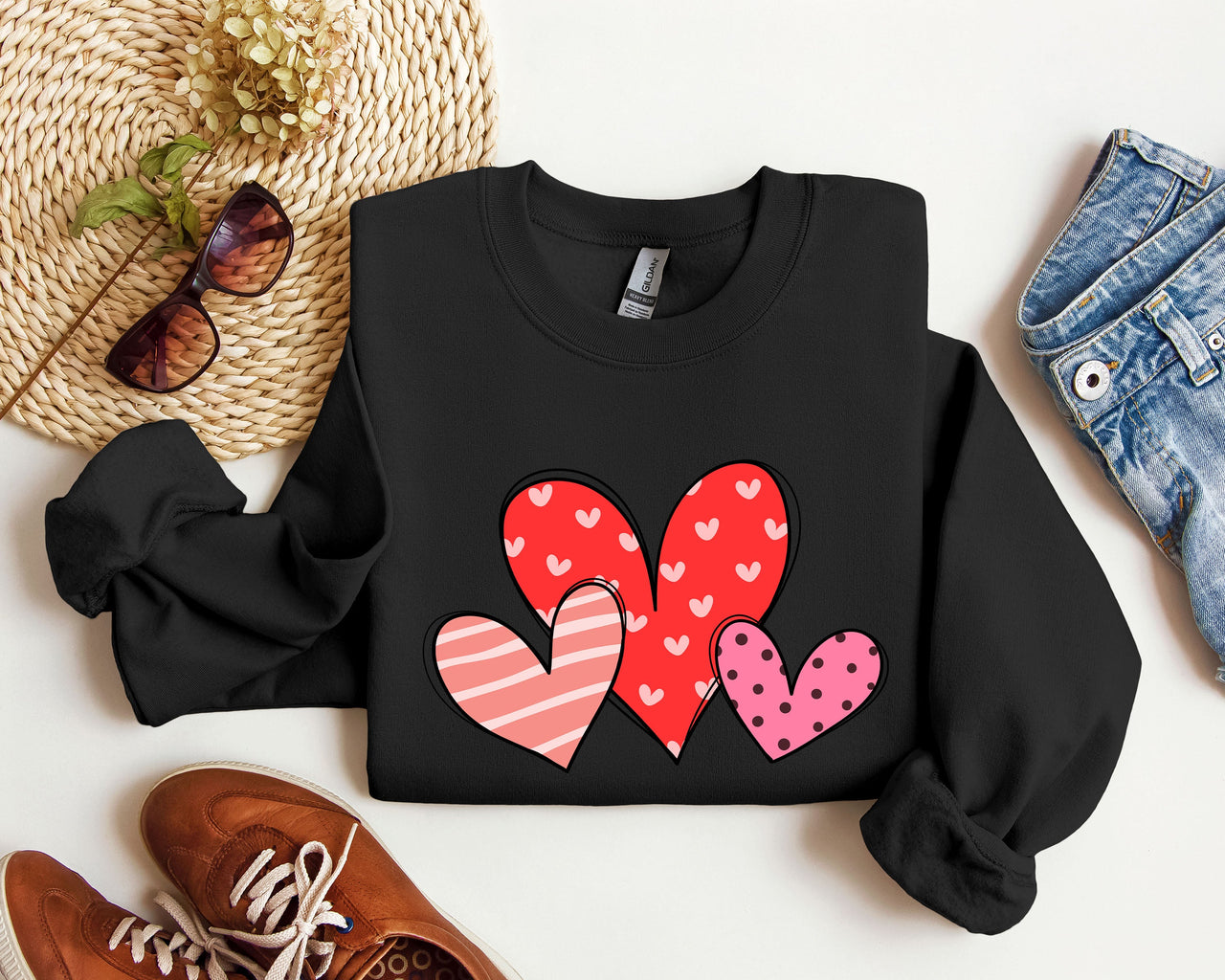 Retro Hearts Set Vintage Valentine's Day Nostalgic Heart Garland And Cupid Motif Sweatshirt