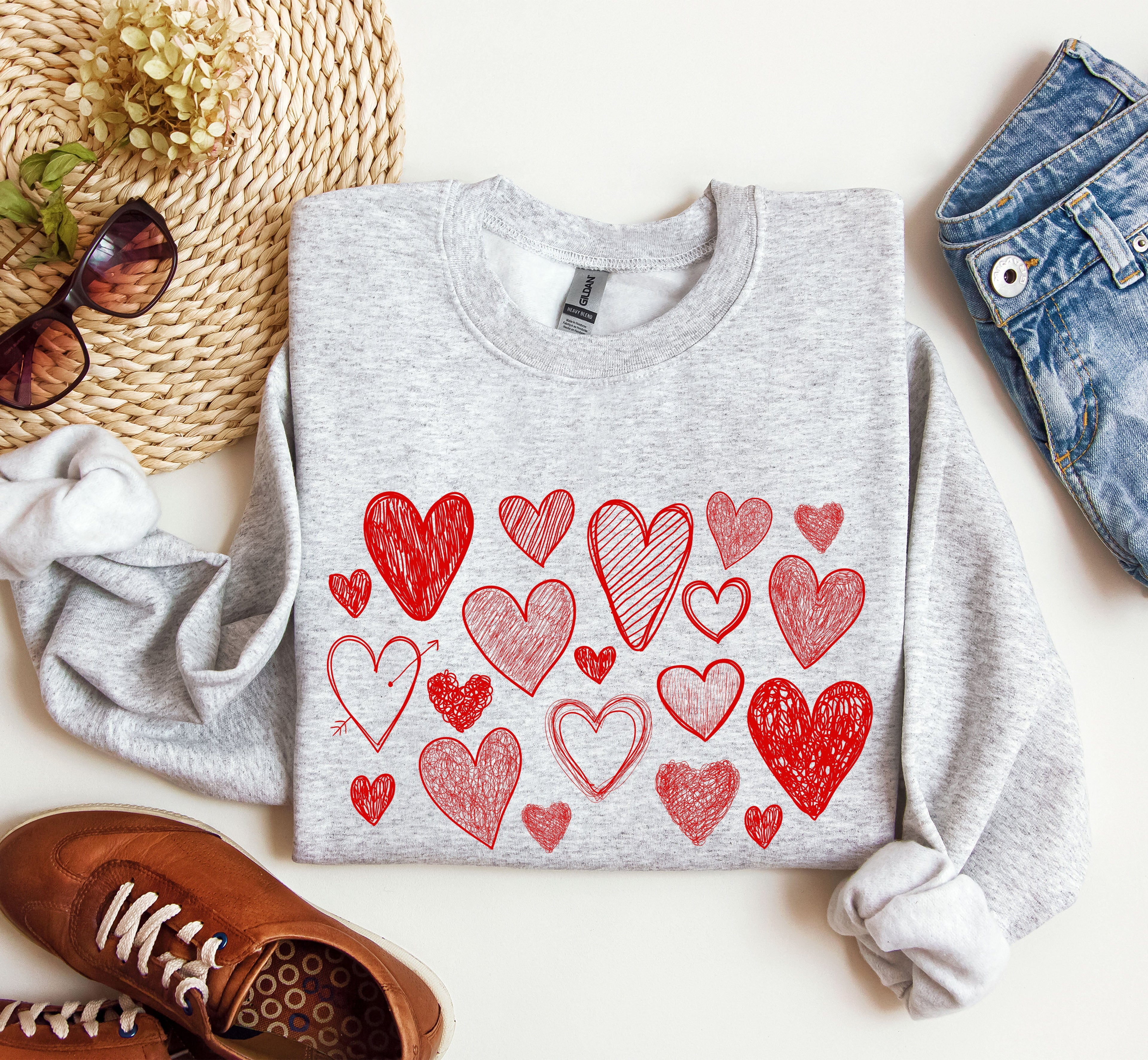 Mini Retro Hearts Vintage Valentine's Day Cozy Soft Fleece Warm Relaxed Fit Sweatshirt