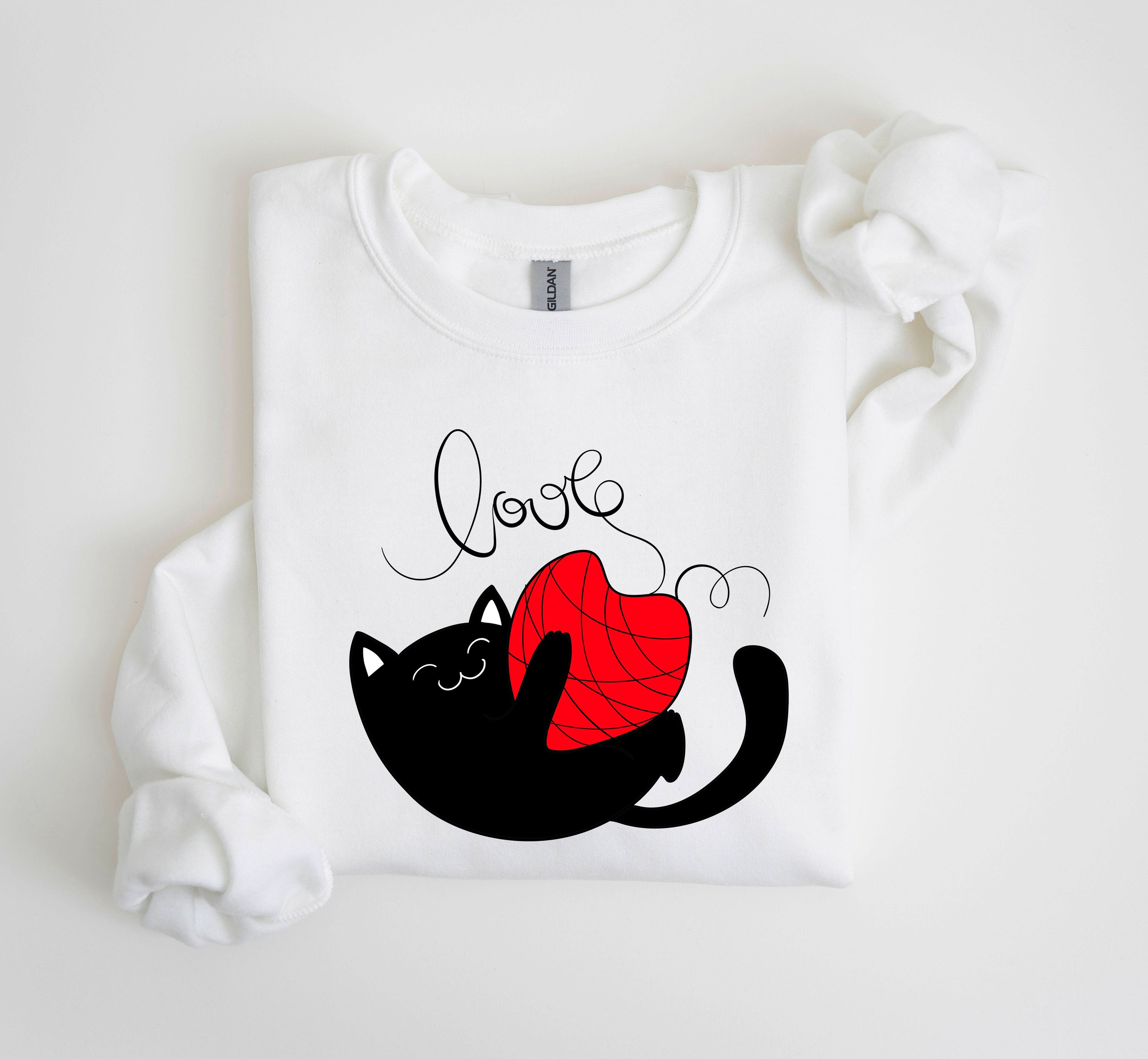 Retro Cat Love Vintage Valentine's Day Cat Lover Edition Cozy Fall Seasonal Sweatshirt