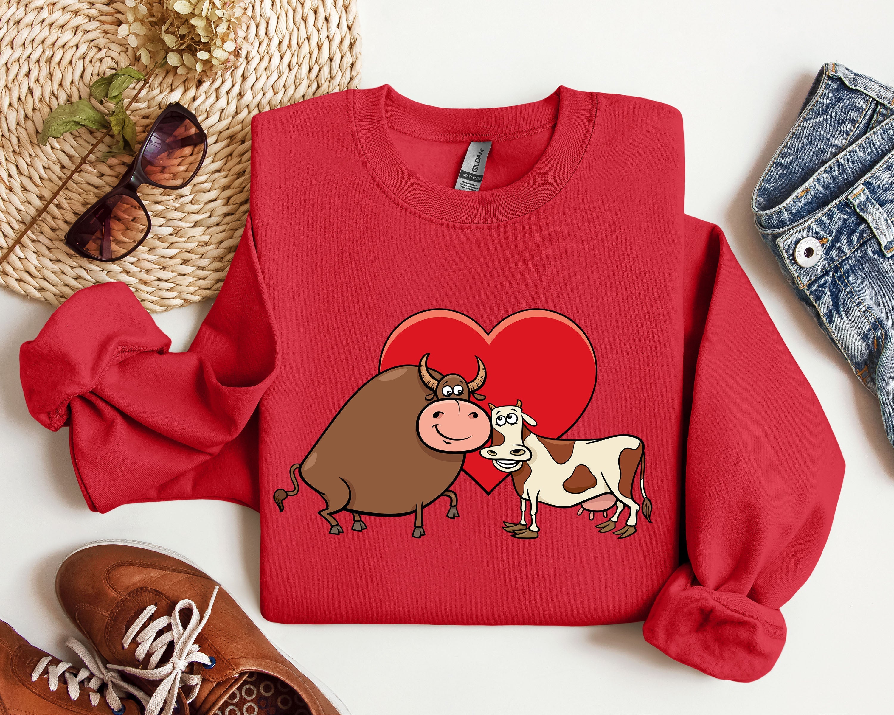 Retro Cow Lovers Vintage Valentine's Day Theme For Cow Enthusiasts And Humor Fans Sweatshirt