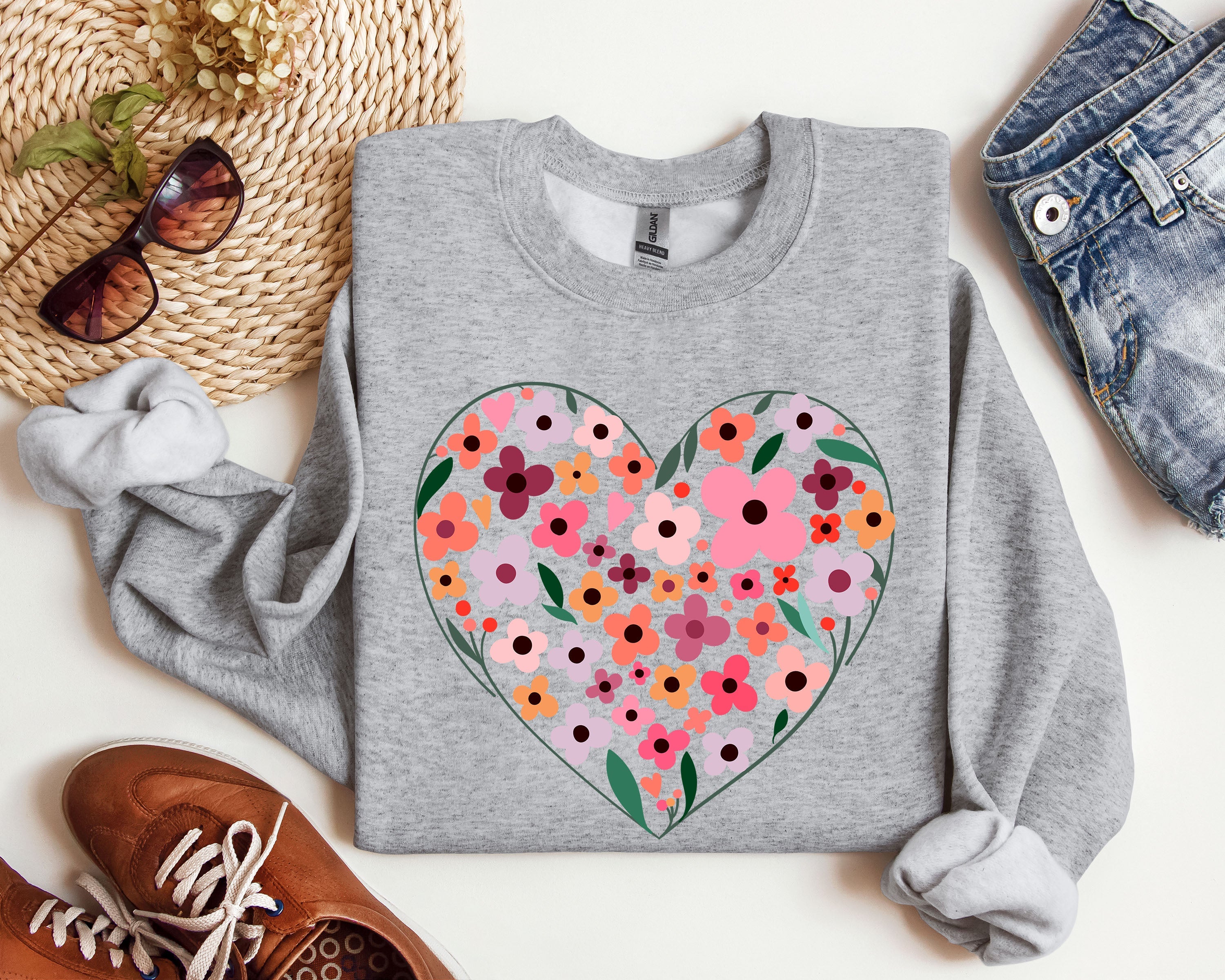 Wildflowers Heart Vintage Valentines Day Floral Bloom Theme With Romantic Garden Imagery Sweatshirt