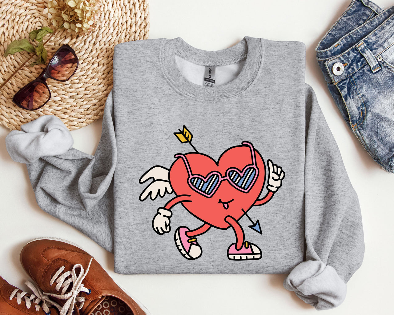 Mini Retro Heart Vintage Valentine's Day Print Cozy Fleece Classic Style For Everyday Wear Sweatshirt
