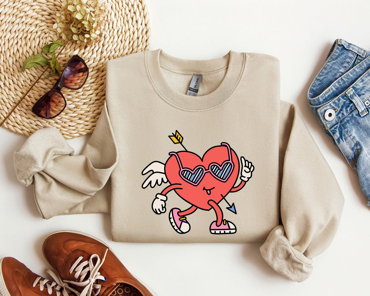 Mini Retro Heart Vintage Valentine's Day Print Cozy Fleece Classic Style For Everyday Wear Sweatshirt