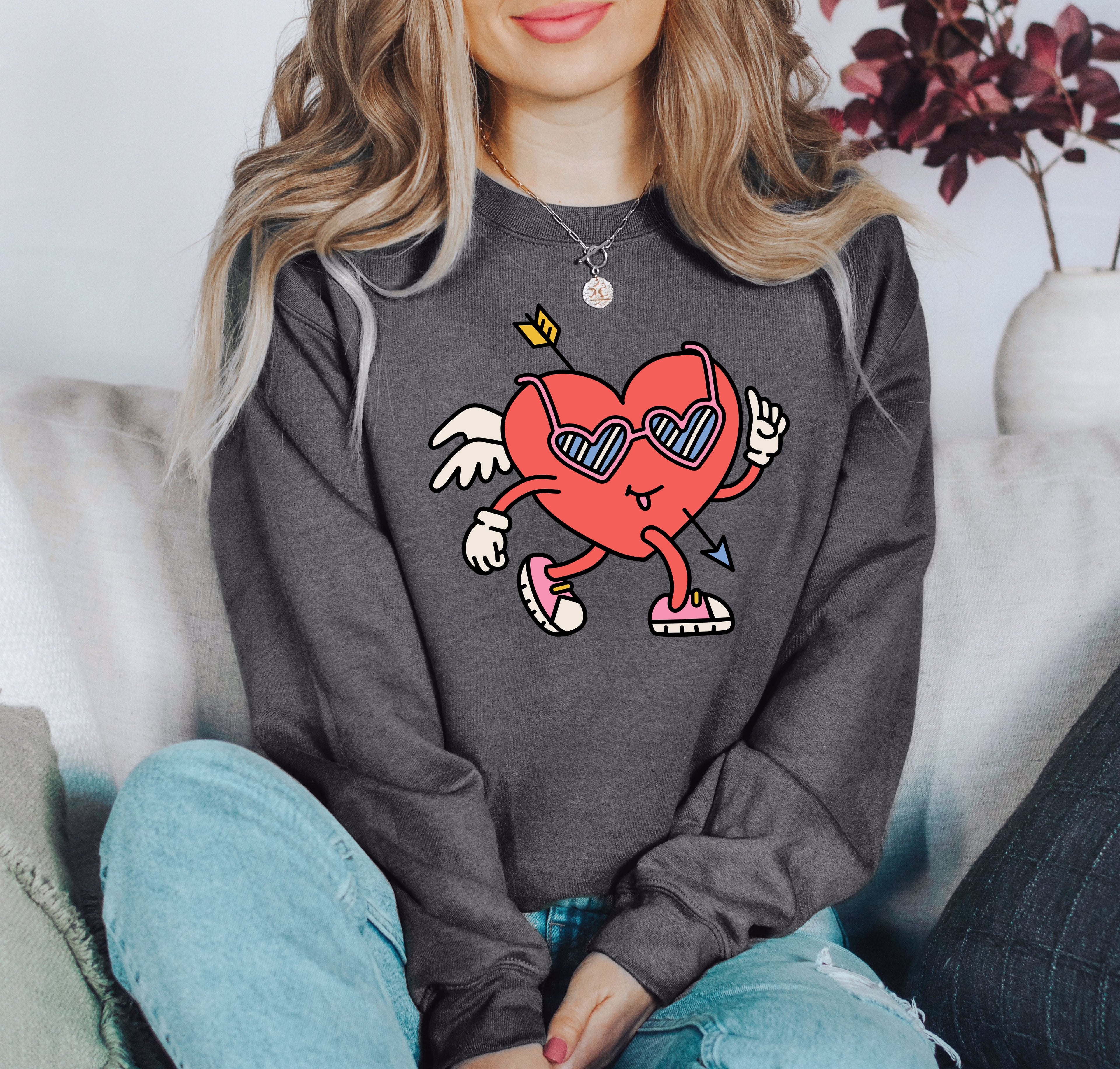 Mini Retro Heart Vintage Valentine's Day Print Cozy Fleece Classic Style For Everyday Wear Sweatshirt