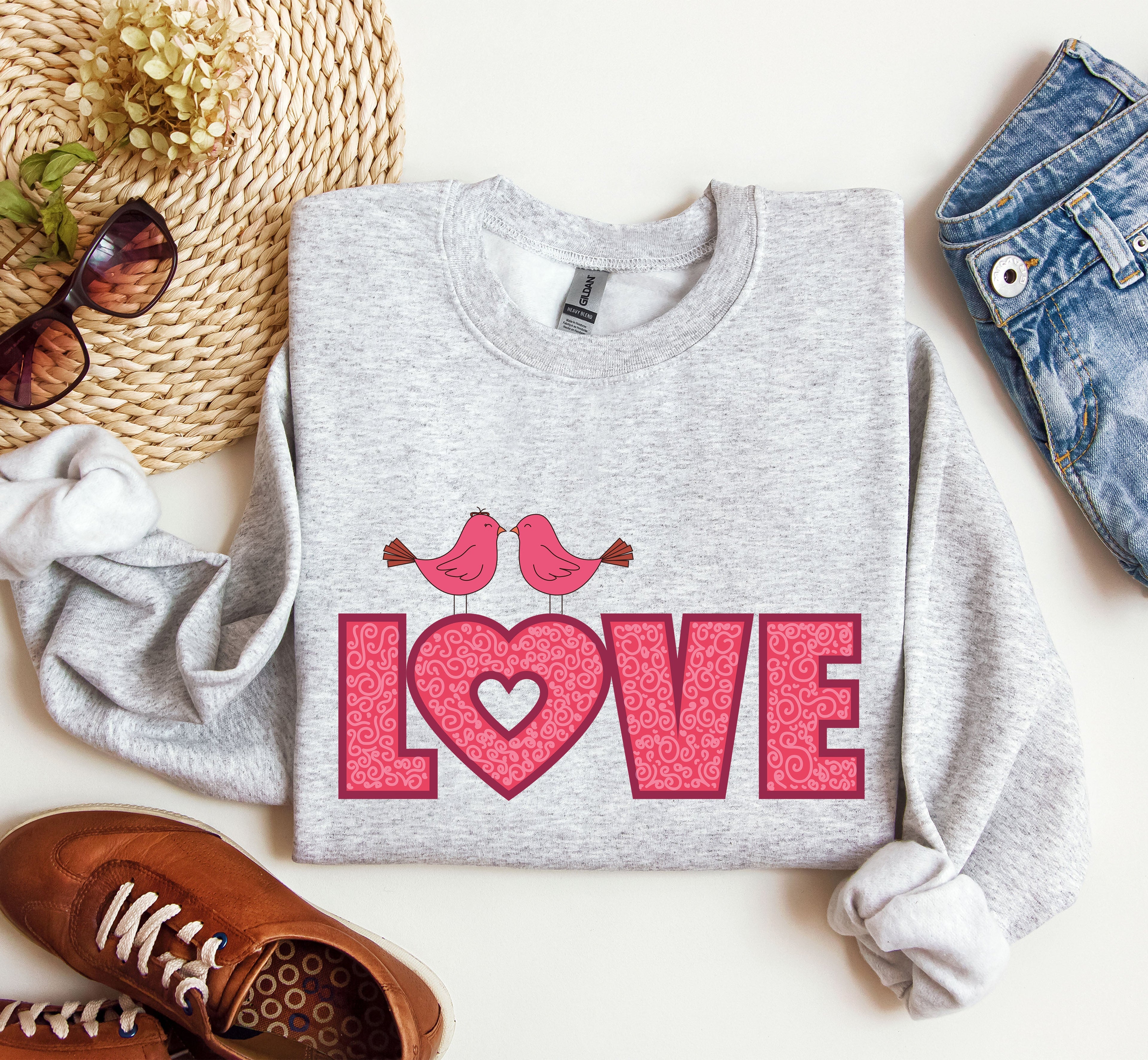 Retro Love Birds Vintage Valentine Romance Illustration For Lovers Of Classic Romantic Imagery Sweatshirt