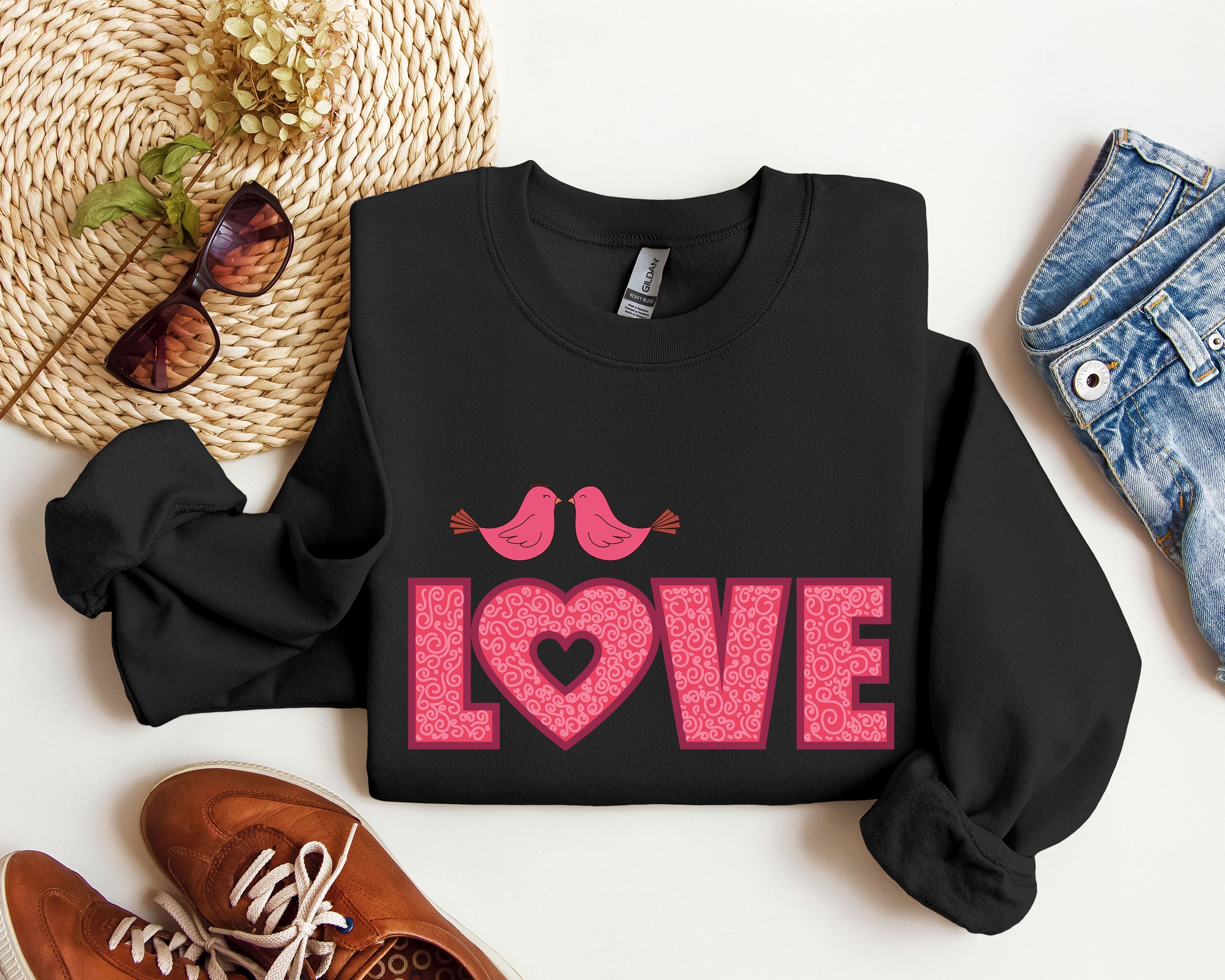 Retro Love Birds Vintage Valentine Romance Illustration For Lovers Of Classic Romantic Imagery Sweatshirt