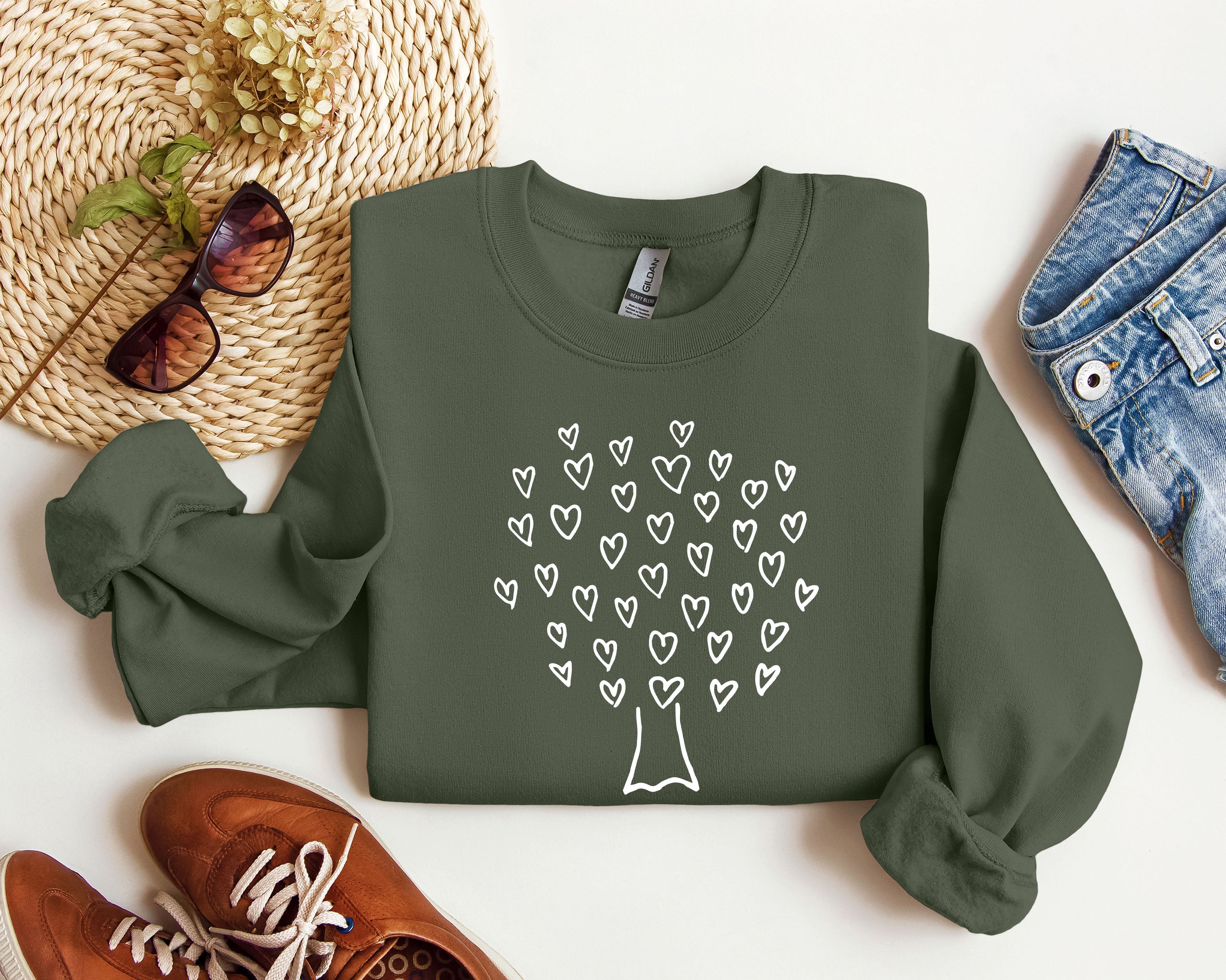 Retro Heart Tree Vintage Valentine's Day Love Letter Edition Cozy Classic Sweatshirt