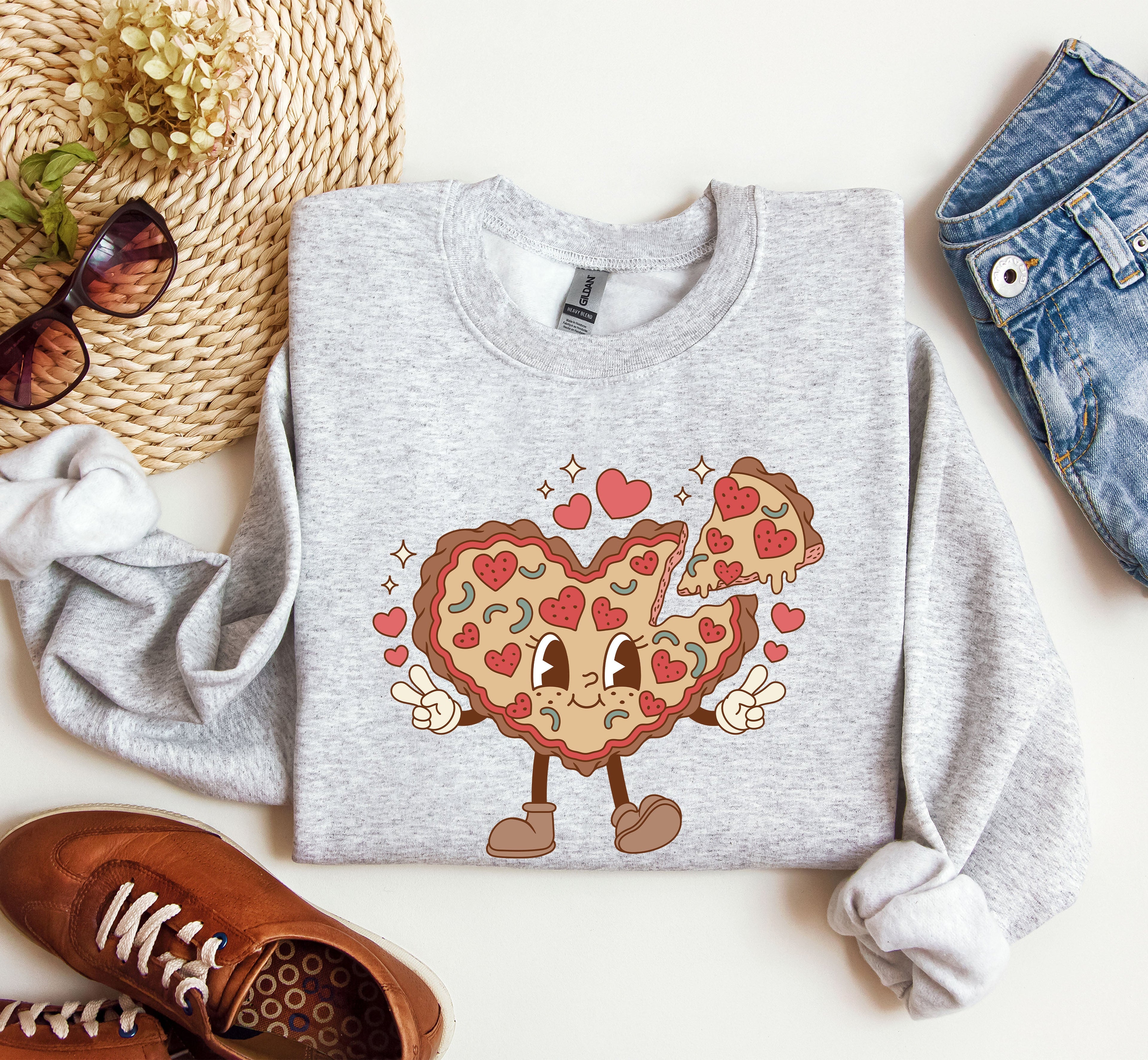 Retro Heart Pie Vintage Valentine's Day Love Theme Cozy Nostalgic Graphic Print Sweatshirt