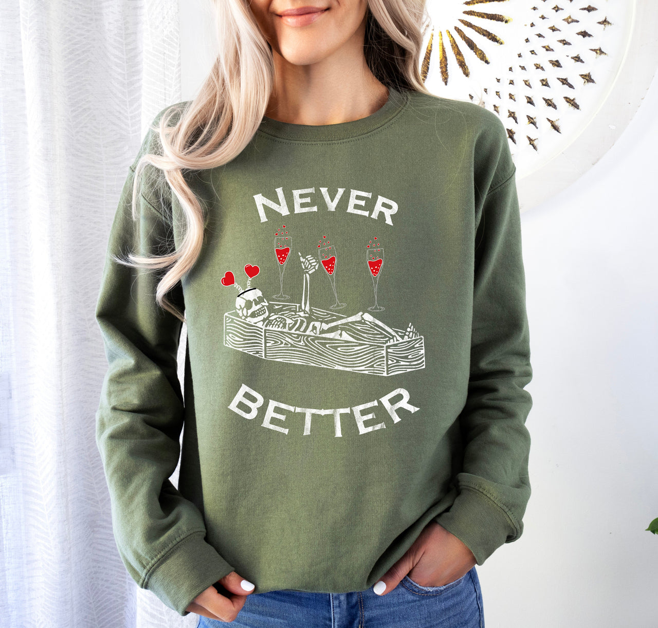 Never Better Lover Skeleton Vintage Valentine's Day Heartwarming Retro Cozy Fleece Sweatshirt