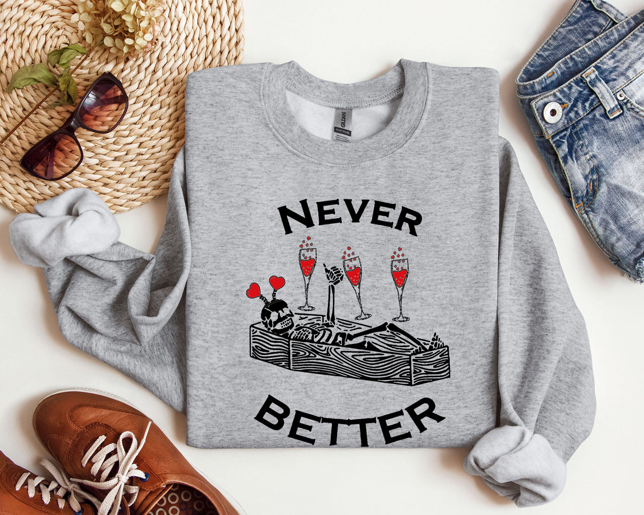 Never Better Lover Skeleton Vintage Valentine's Day Heartwarming Retro Cozy Fleece Sweatshirt