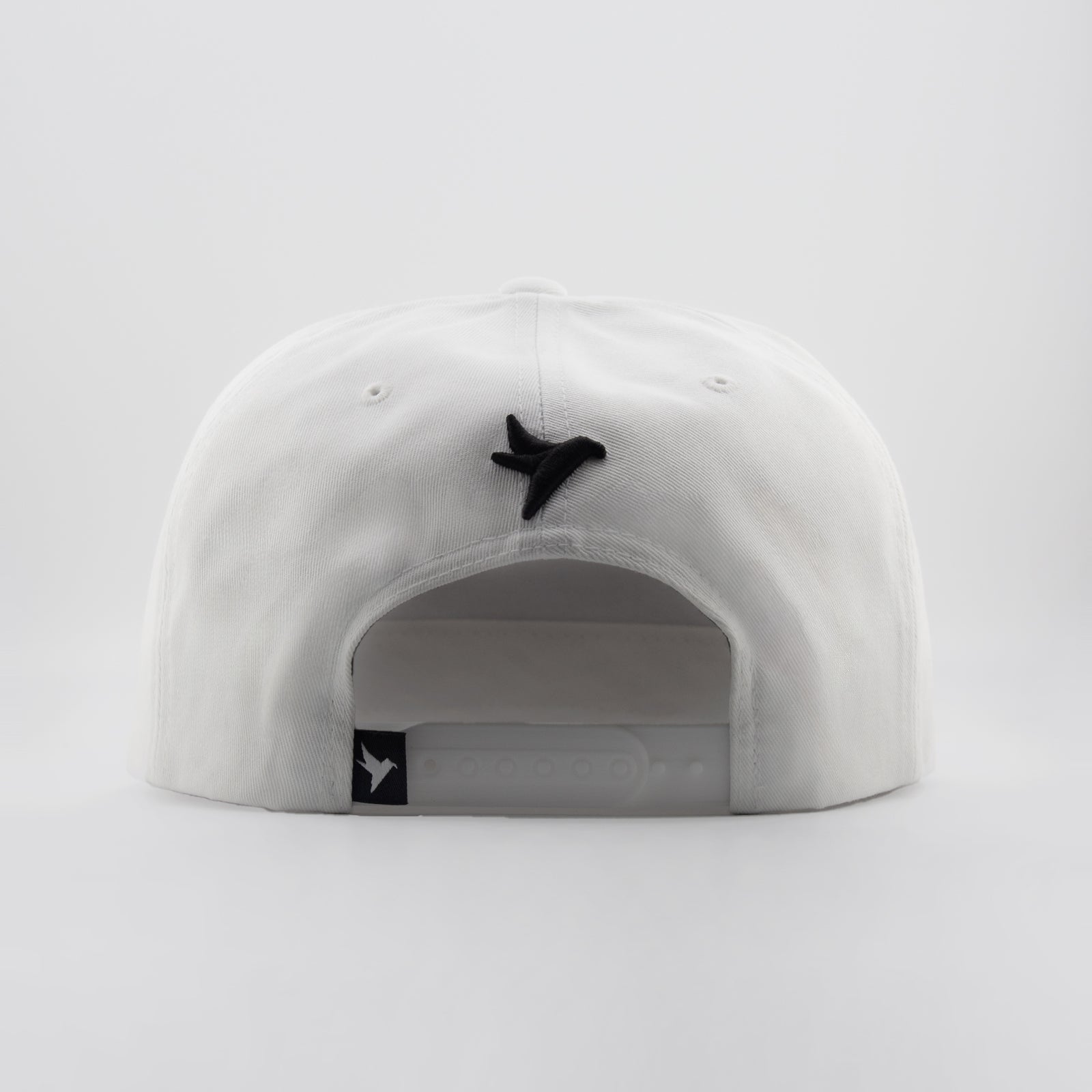 Konus Men's Snapback With Minimal Embroidery