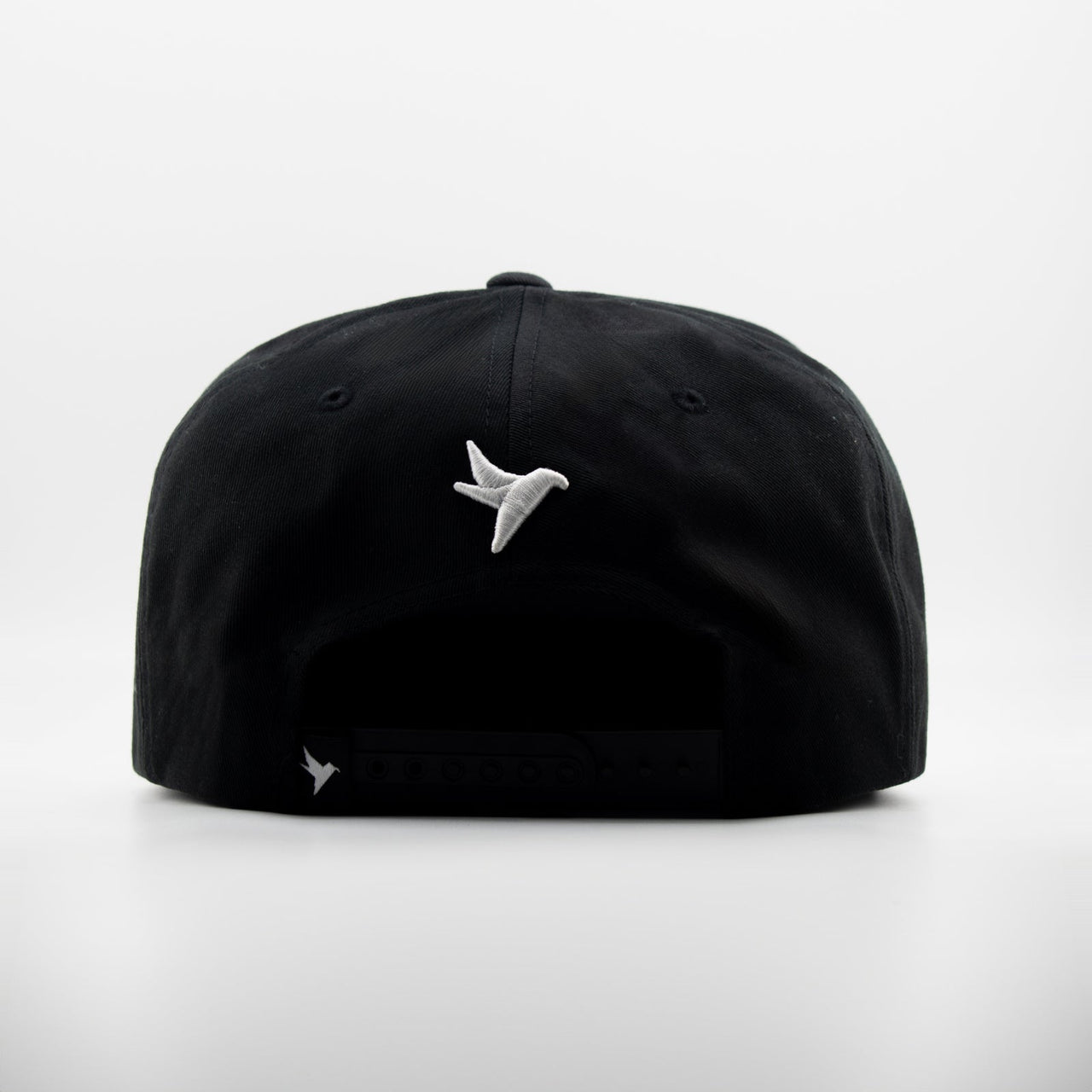 Konus Men's Snapback With Minimal Embroidery