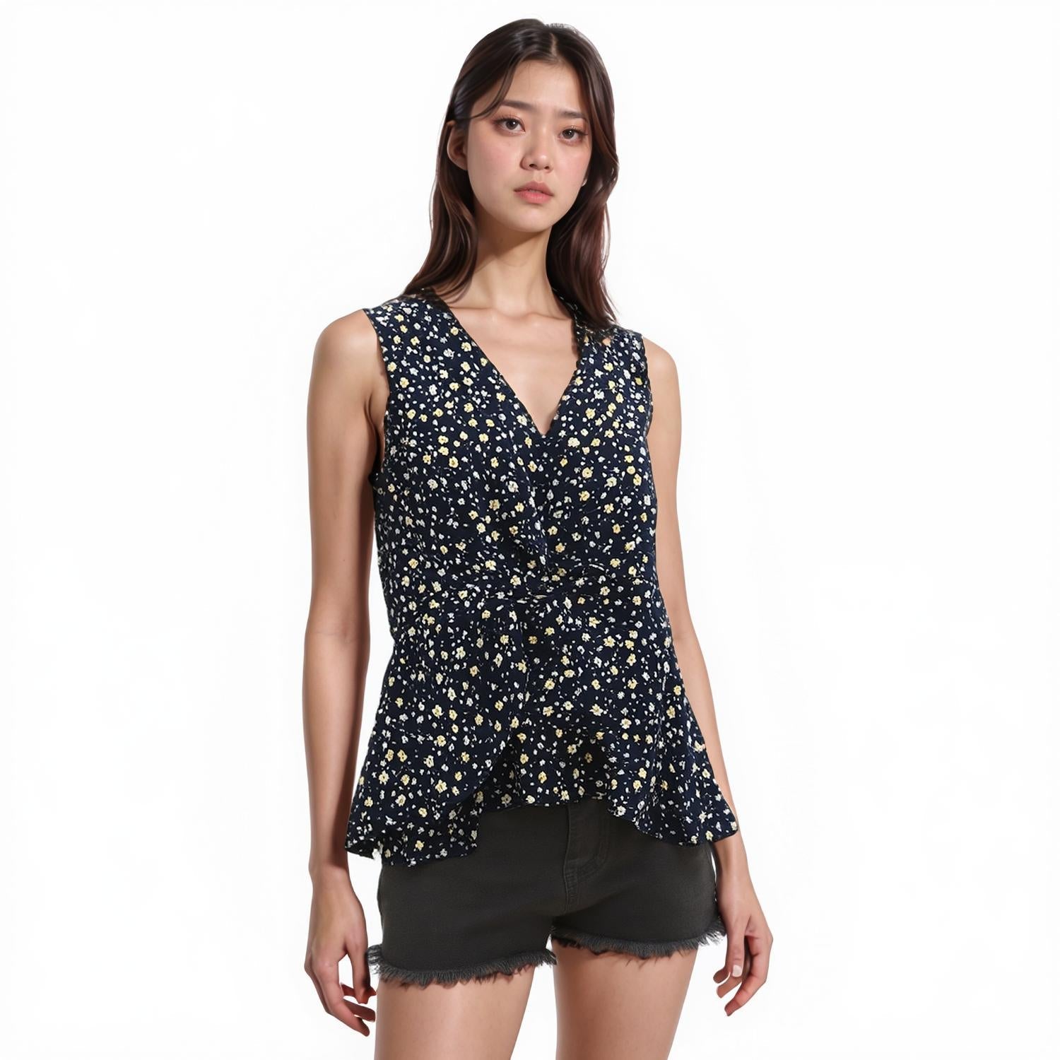 Pleione Sleeveless V-neck Twist Blouse