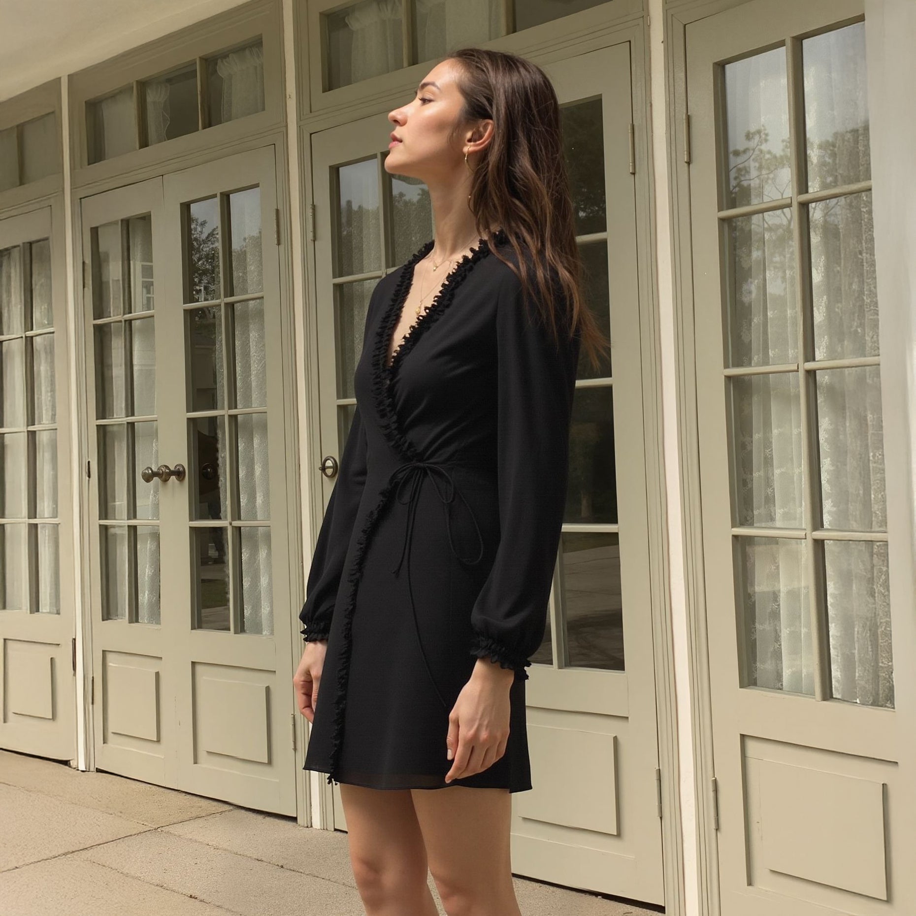 Women's Ruffle Trim Long Sleeve Wrap Dress in Black