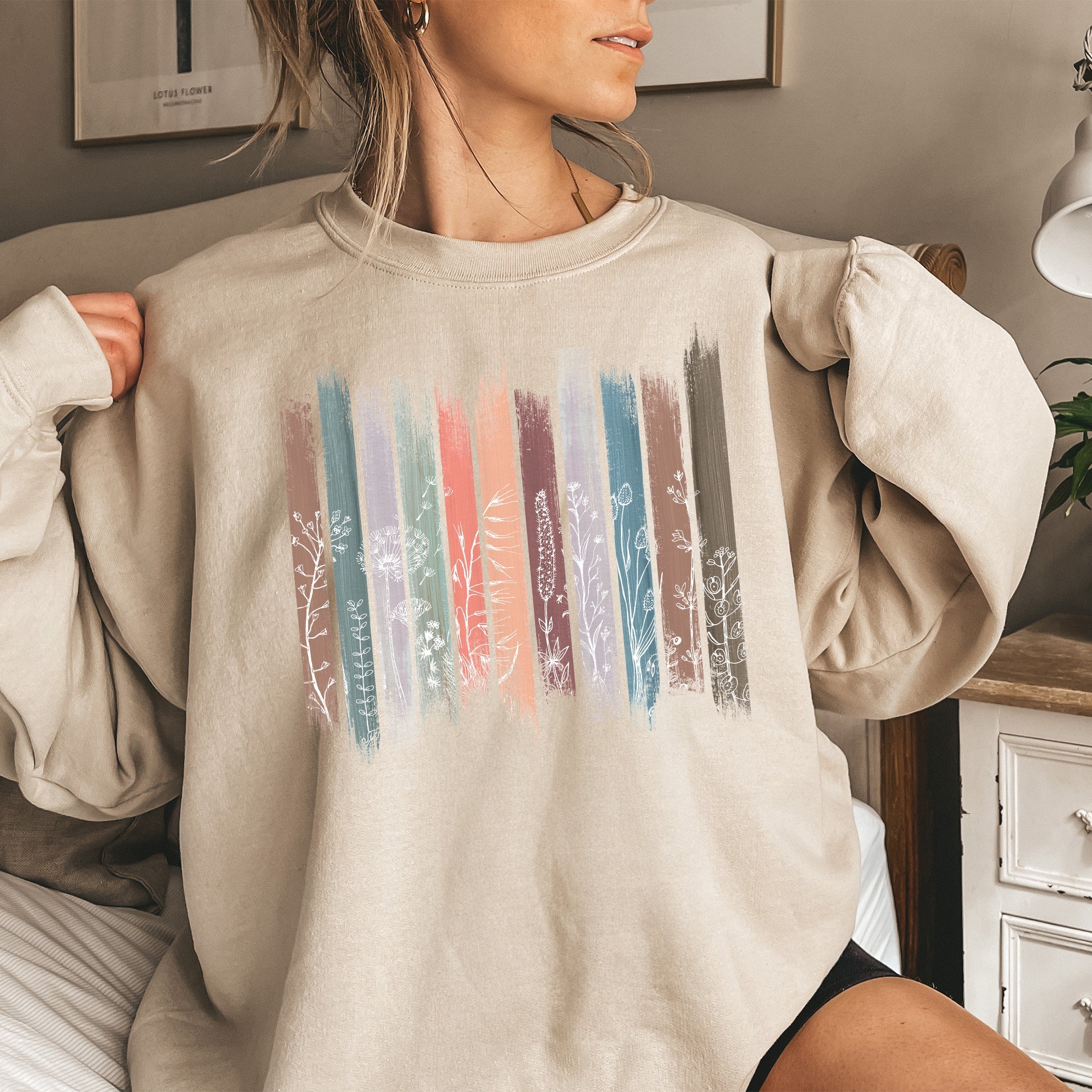 Wildflowers Nature Floral Botanical Stripes Garden Inspired Print Soft Cotton Blend Sweatshirt