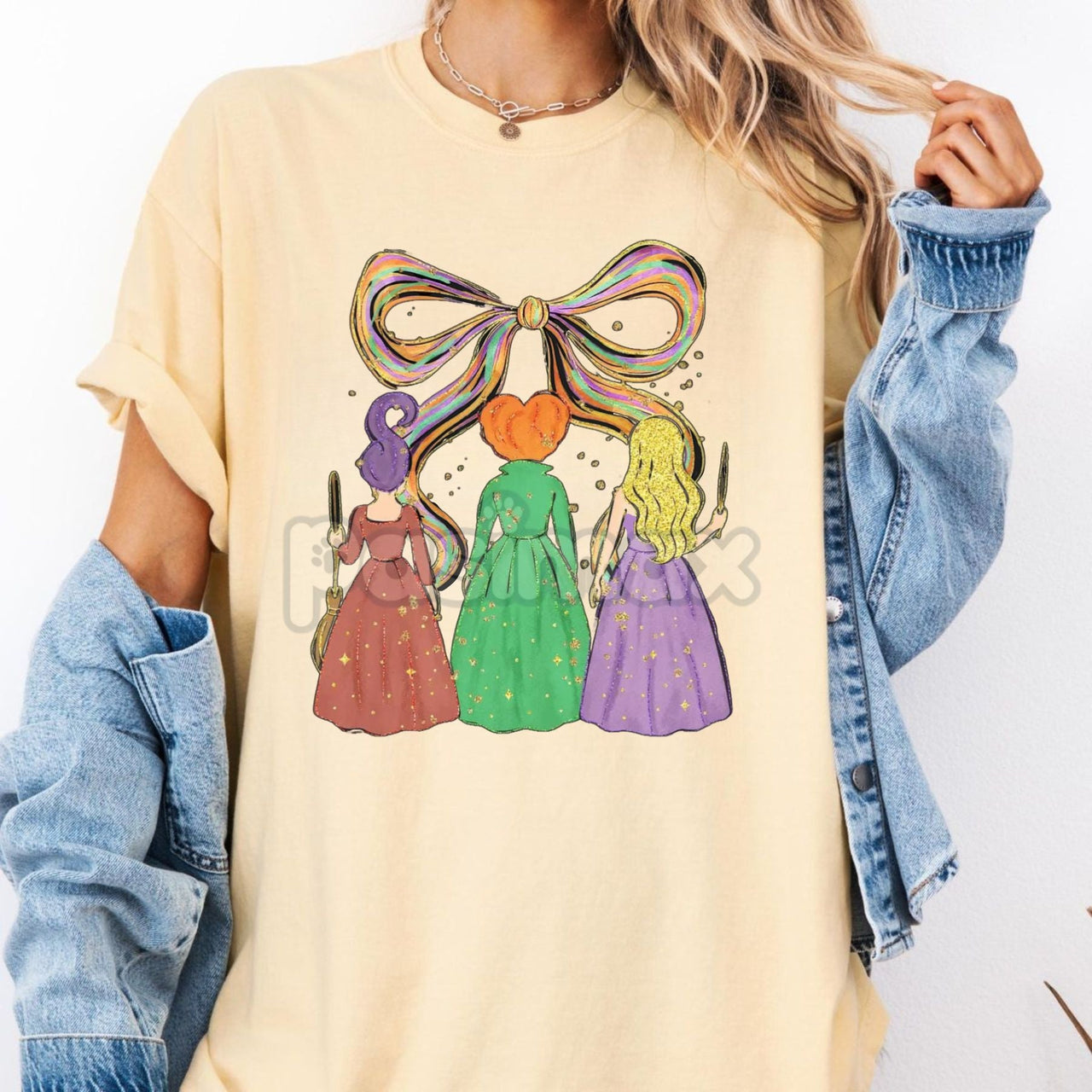 Witchy Halloween Shirt – Sanderson Sister T-shirt, Coquette Bow, Salem Witches Vibes, Retro Fall Outfit for Women