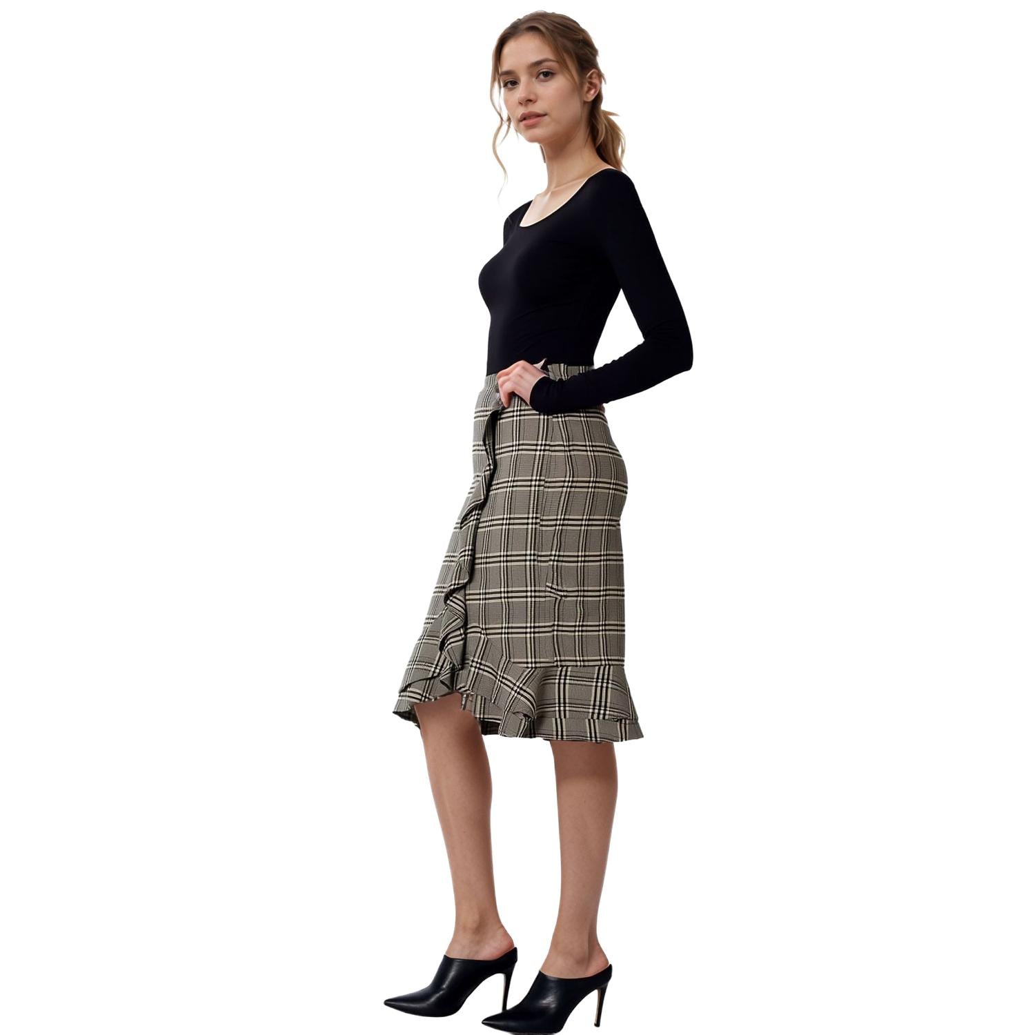 Pleione Women's Ruffle Trimmed Pencil Skirt in Black Plaid