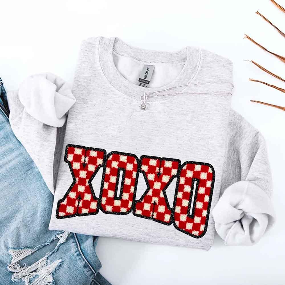 XOXO Checkered Valentine Sweatshirt – Furry Style Printed Sweater