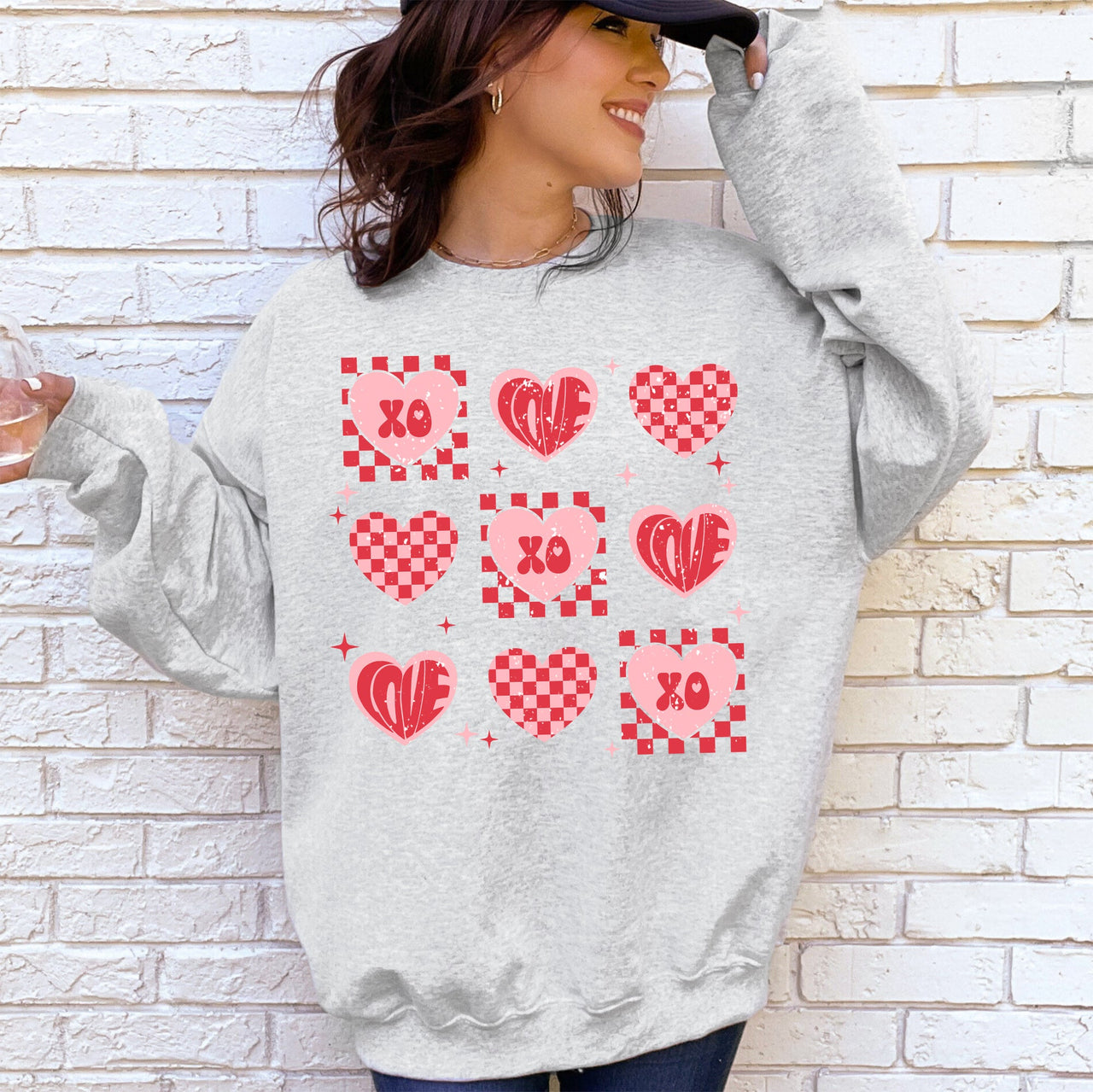 XOXO Valentine's Day Checkered Retro Love Hearts Cozy Warmth Fleece-Soft Sweatshirt