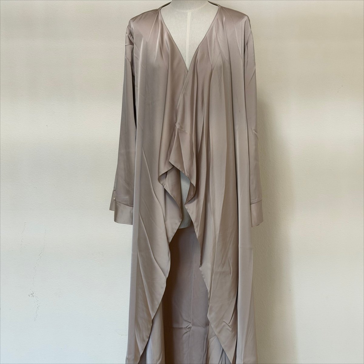 Archive Piece Satin Open Abaya & Hijab 2-Piece Set - MP010 (Size M Only)