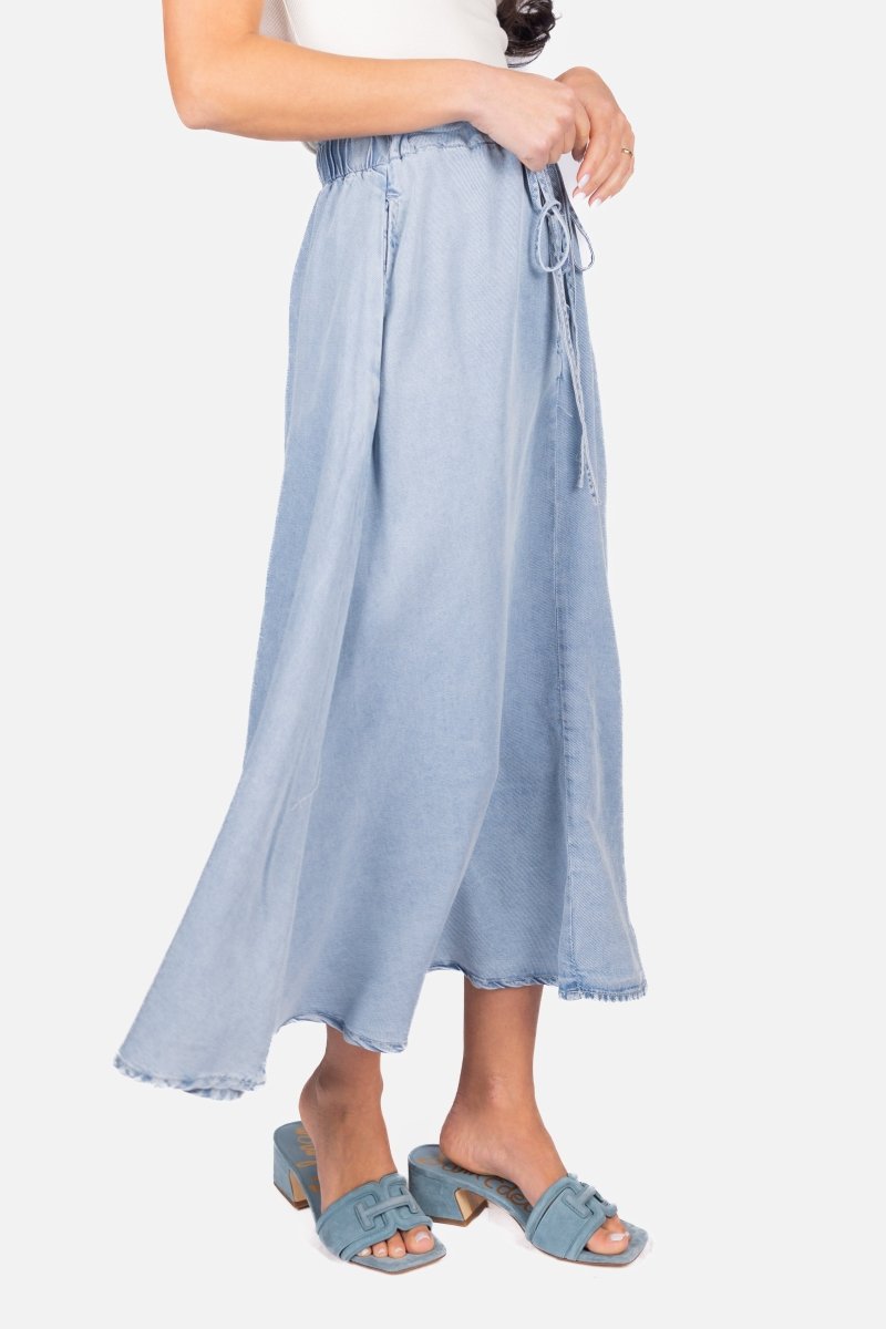 Ariya Skirt (Chambray)