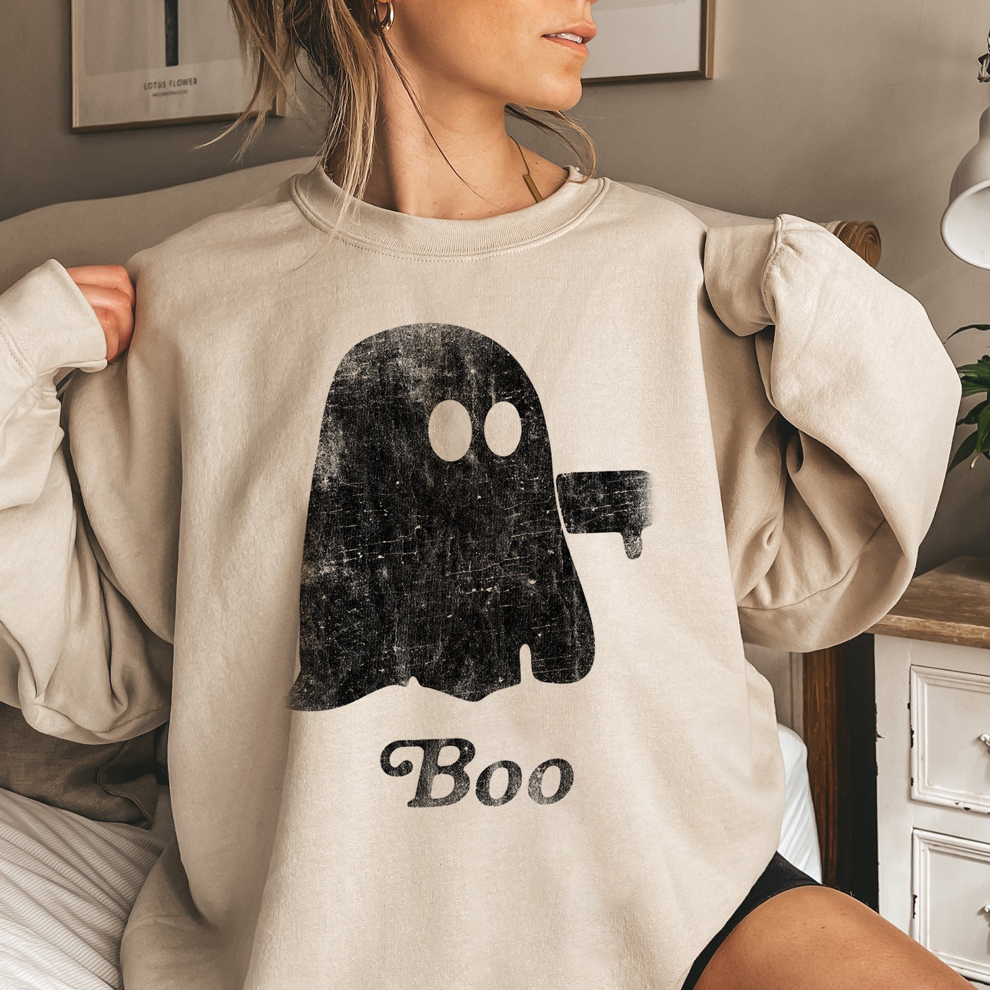 Boo Vintage Ghost Halloween Cozy Spooky Night Graphic Print Edition Autumn Nights And Cozy Fireside Moments Sweatshirt