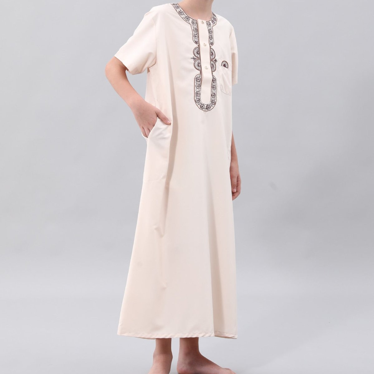 Boys' Embroidered Thobe with Chest Pocket(MKB026)
