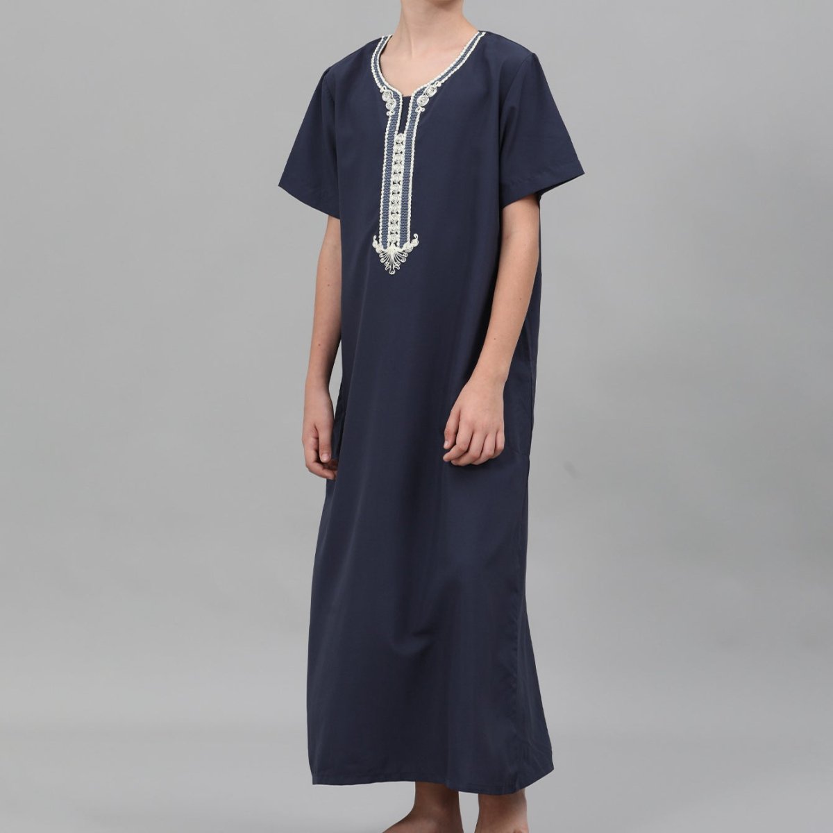 Boys' Embroidered Thobe with Ornate Neckline(MKB036)