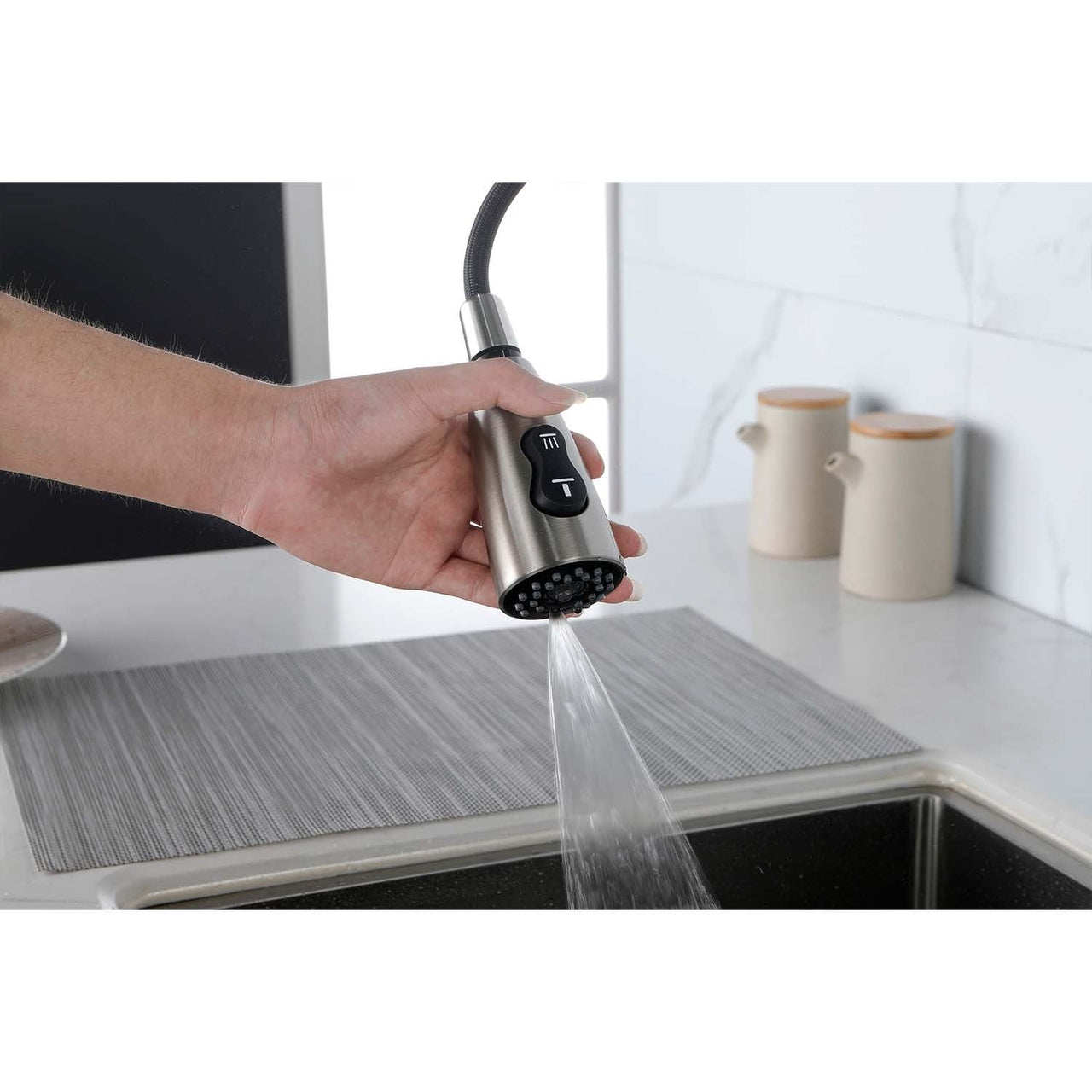 Single Handle Stainless Steel Kitchen Sink Faucet with Pull Down Sprayer